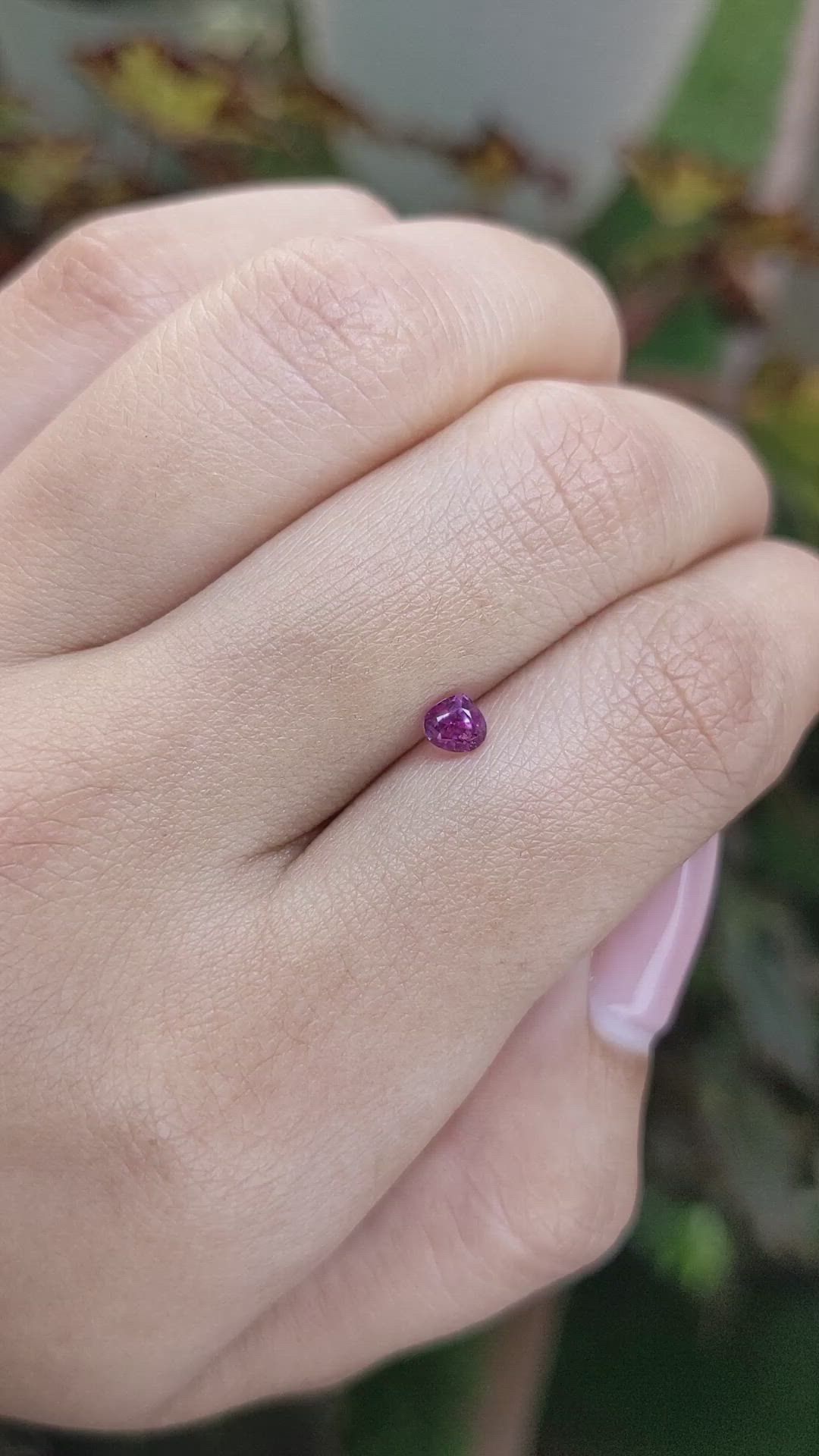 0.44 Ct. Pinkish Purple Sapphire from Ceylon (Sri Lanka) Size Video