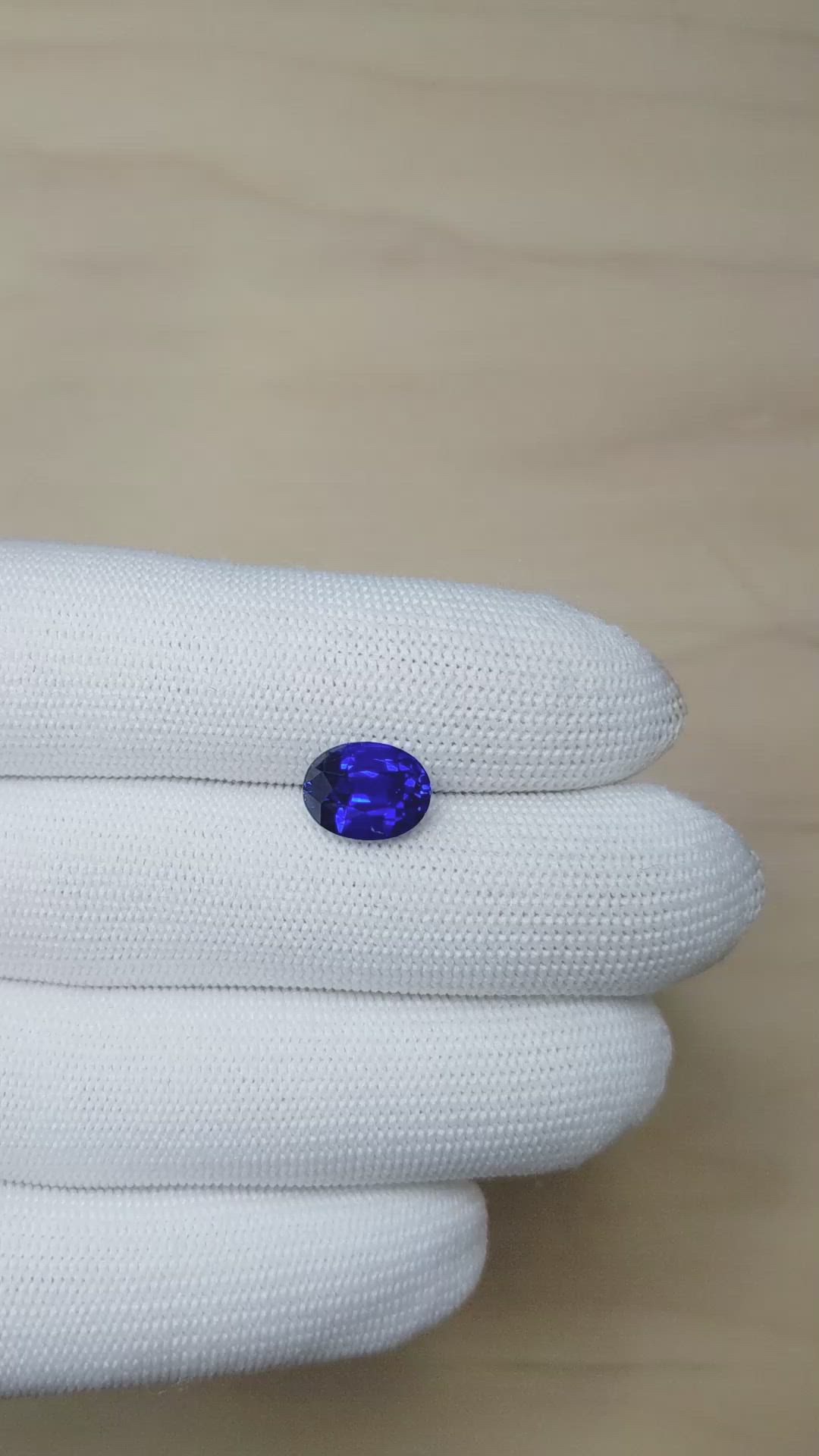 5.26 Ct. Blue Sapphire from Ceylon (Sri Lanka) Size Video