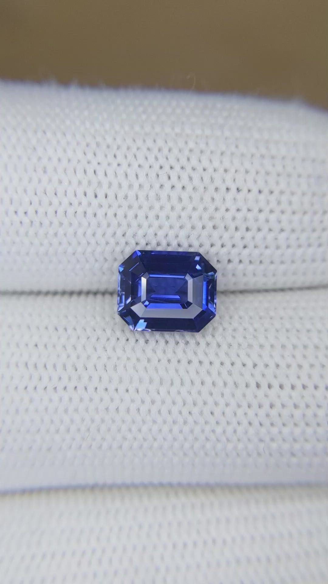 3.04 Ct. Blue Sapphire from Ceylon (Sri Lanka) Size Video