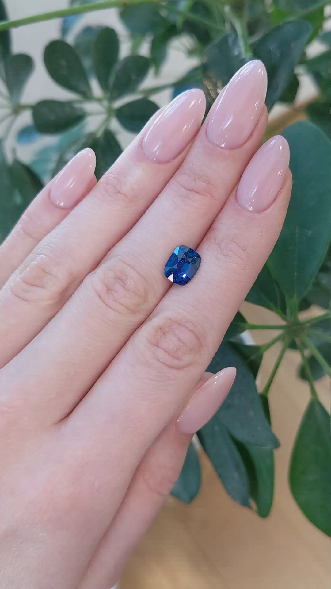 3.14 Ct. Blue Sapphire from Ceylon (Sri Lanka) Size Video