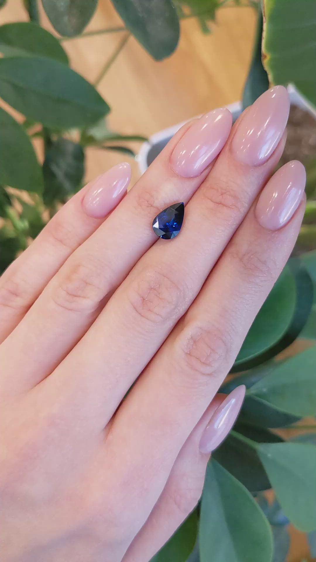 3.10 Ct. Blue Sapphire from Ceylon (Sri Lanka) Size Video