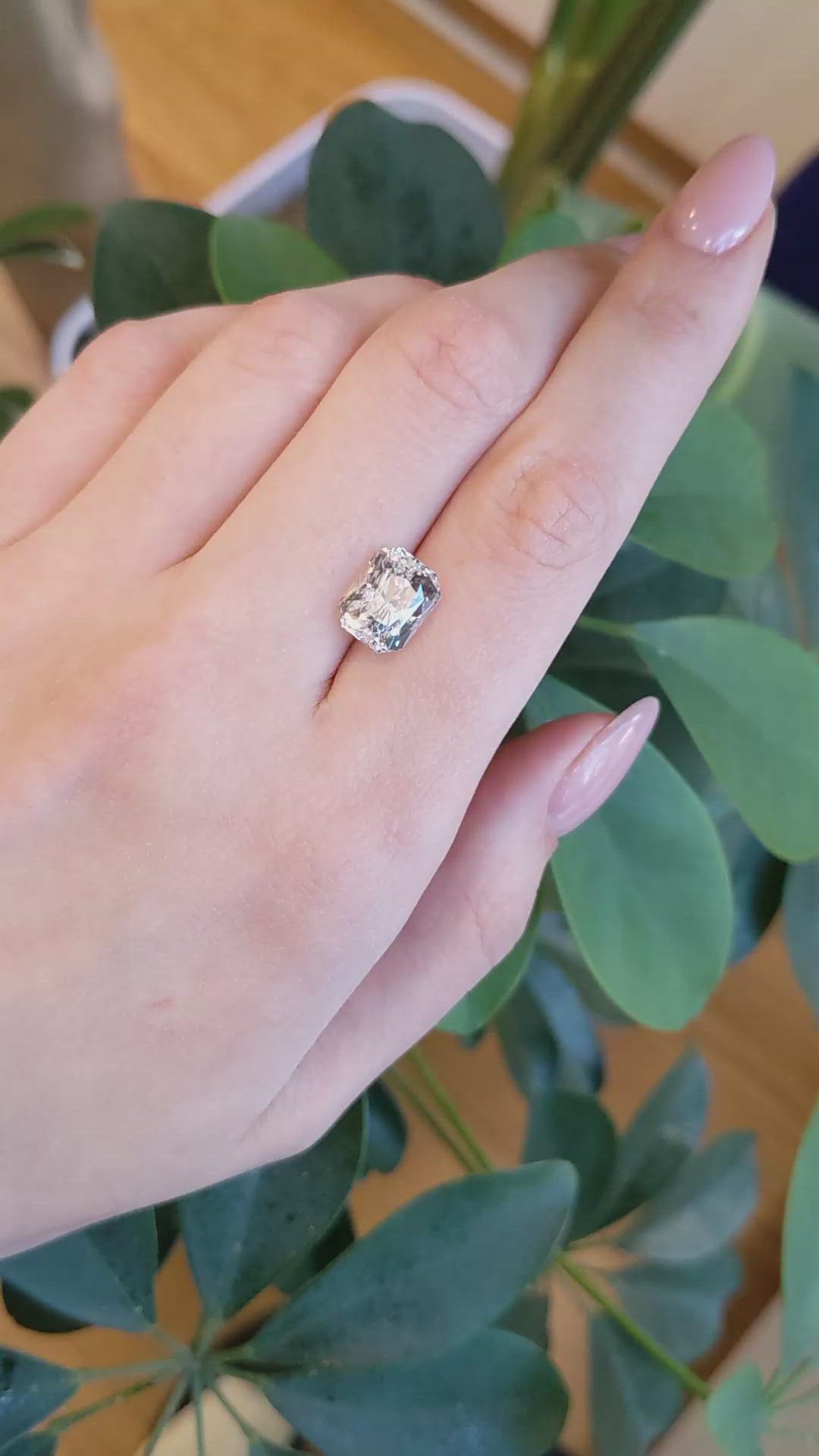 6.55 Ct. White Sapphire from Ceylon (Sri Lanka) Size Video