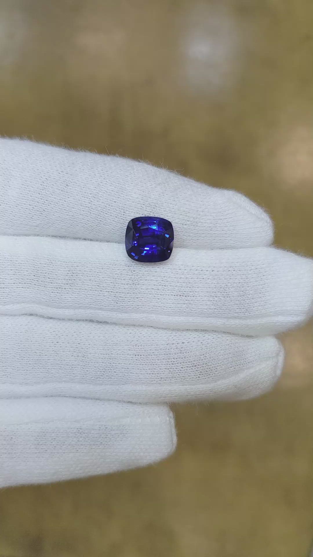 3.62 Ct. Blue Sapphire from Ceylon (Sri Lanka) Size Video