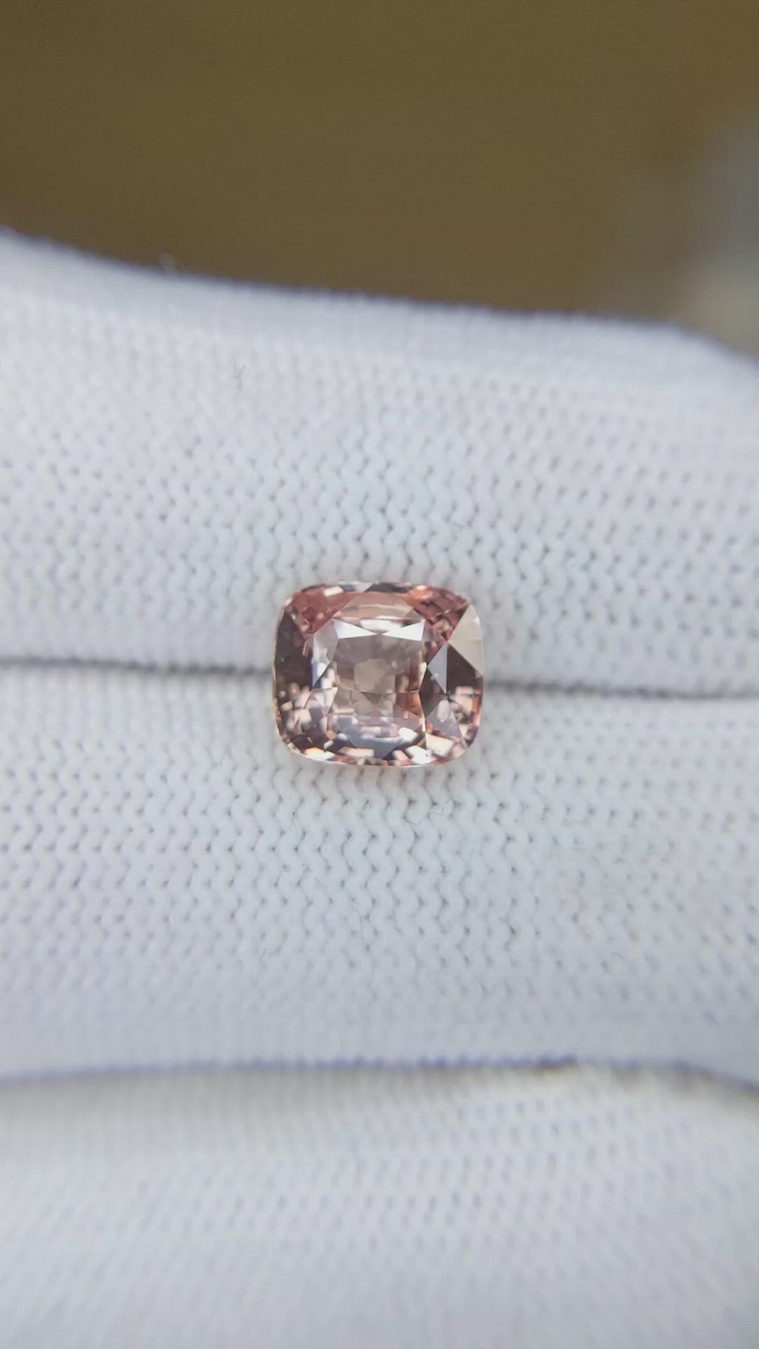 3.00 Ct. Padparadscha Sapphire from Ceylon (Sri Lanka) Size Video