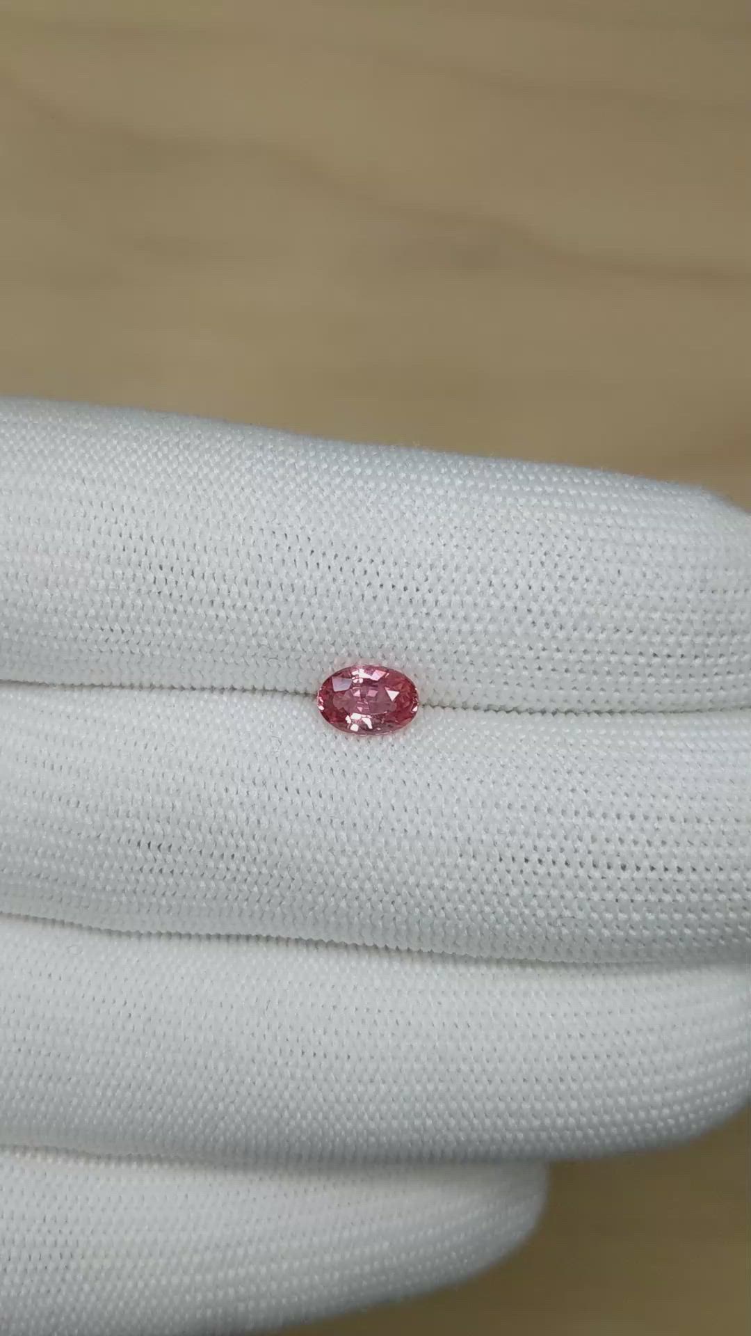 1.14 Ct. Padparadscha Sapphire from Ceylon (Sri Lanka) Size Video