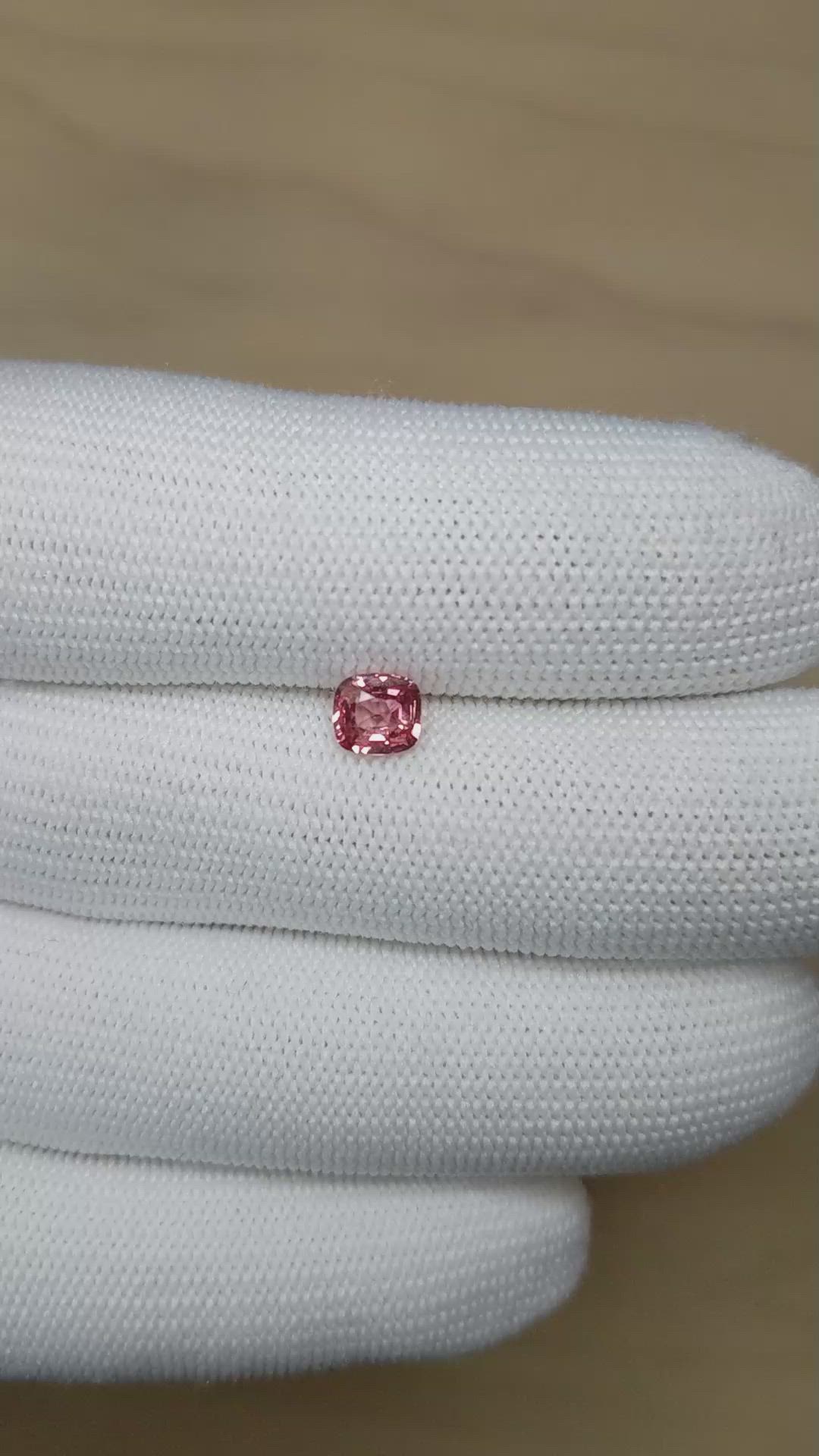 1.02 Ct. Padparadscha Sapphire from Ceylon (Sri Lanka) Size Video