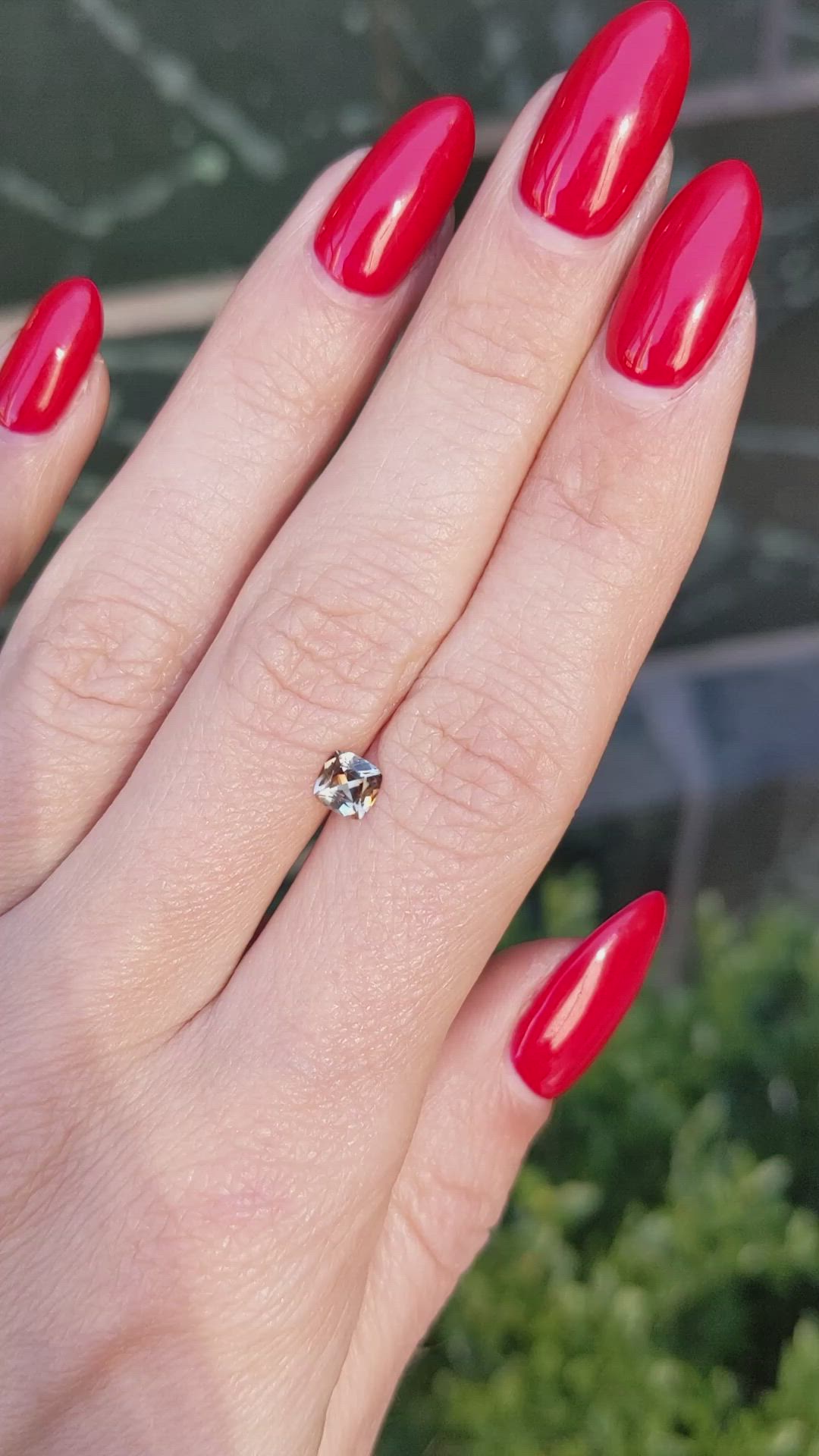 0.50 Ct. Bi Color Sapphire from Montana Size Video