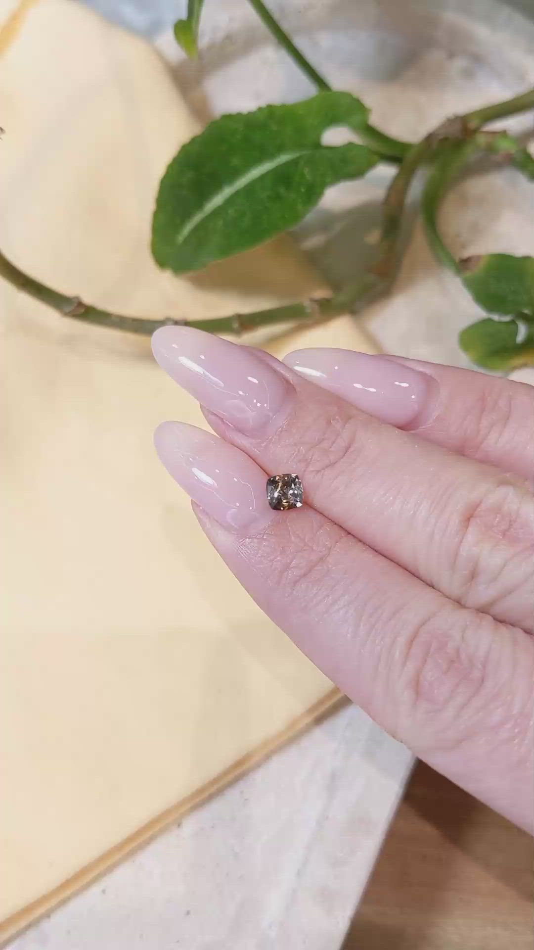 0.50 Ct. Bi Color Sapphire from Montana Size Video