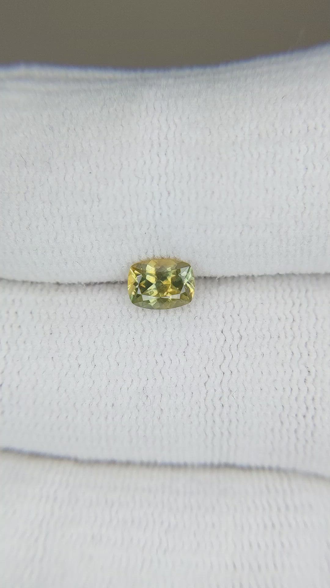0.77 Ct. Bi Color Sapphire from Montana Size Video