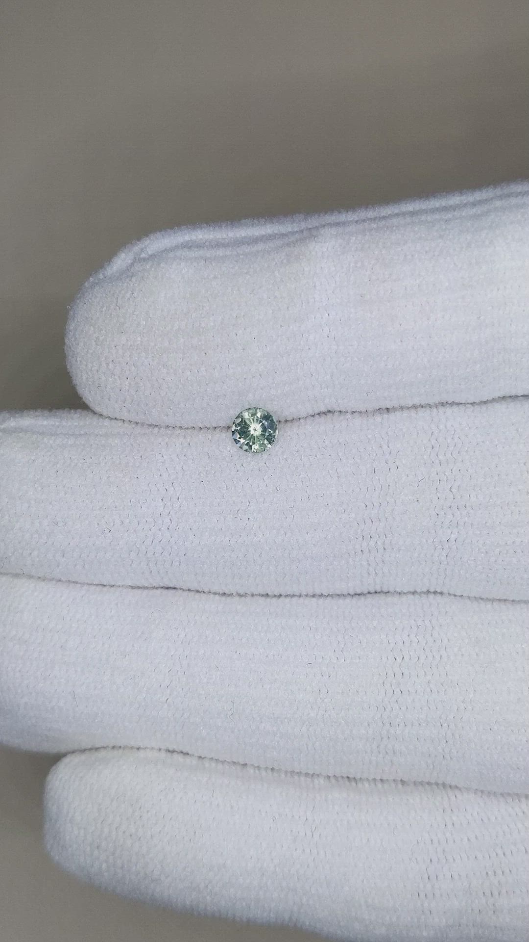 0.27 Ct. Bi Color Sapphire from Montana Size Video