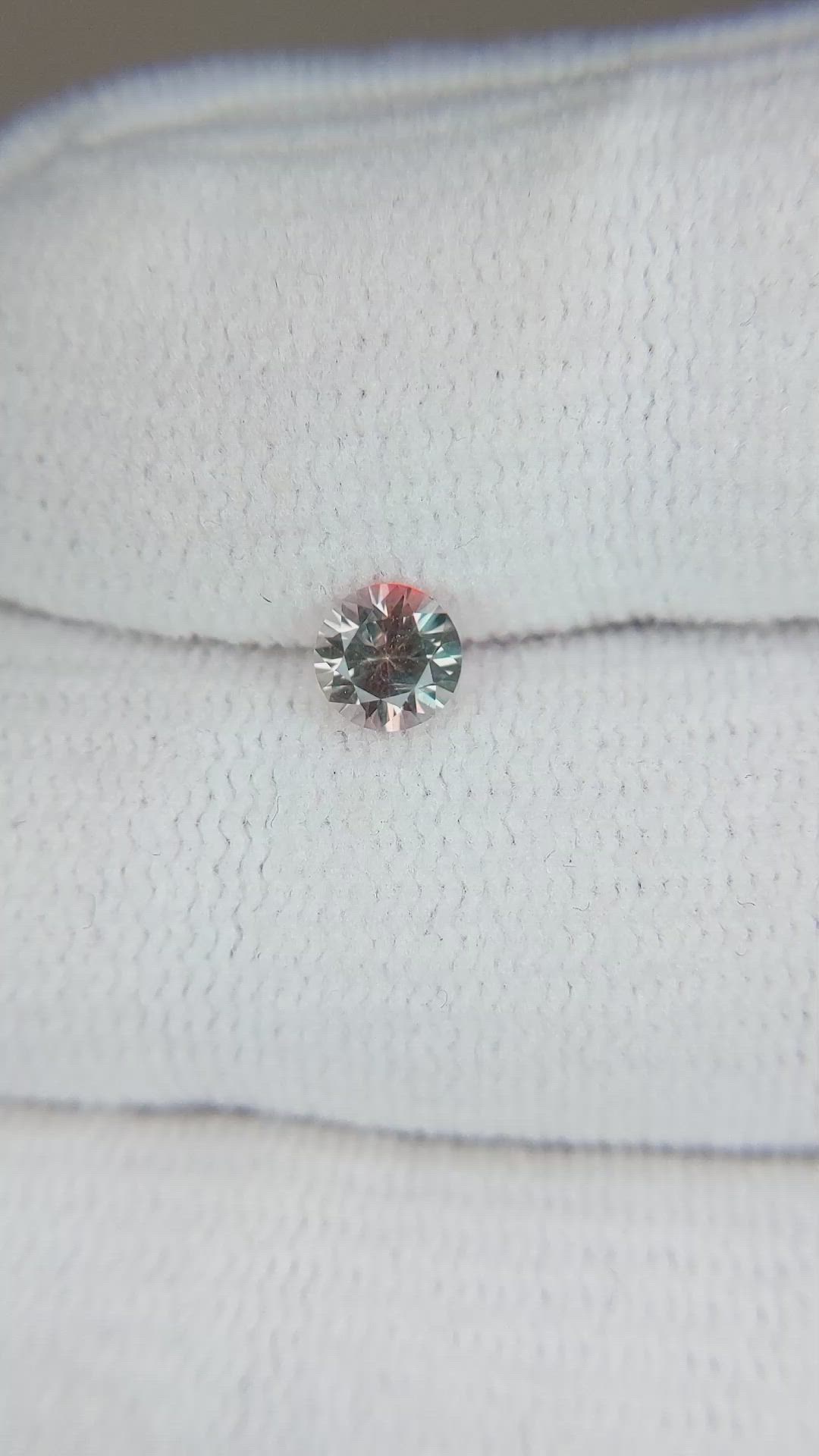 0.41 Ct. Bi Color Sapphire from Montana Size Video