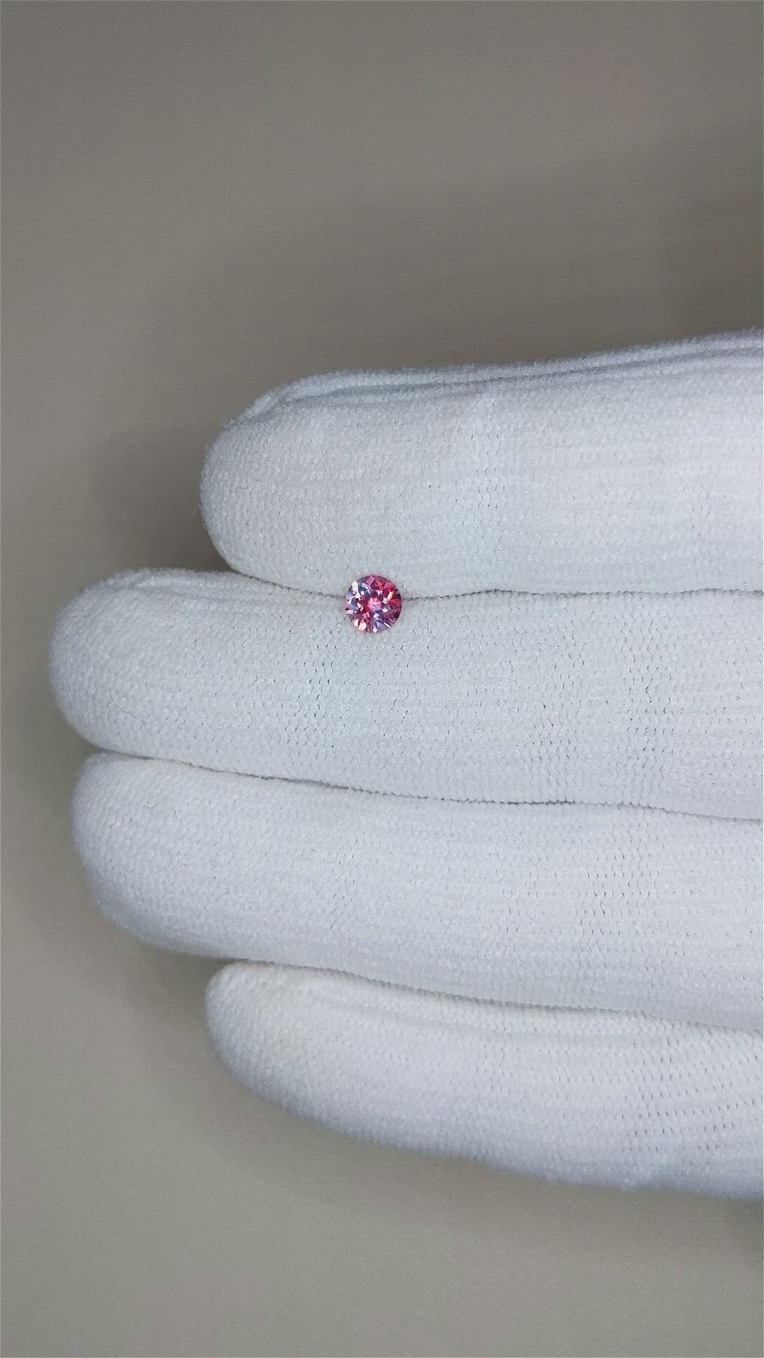 0.42 Ct. Bi Color Sapphire from Montana Size Video