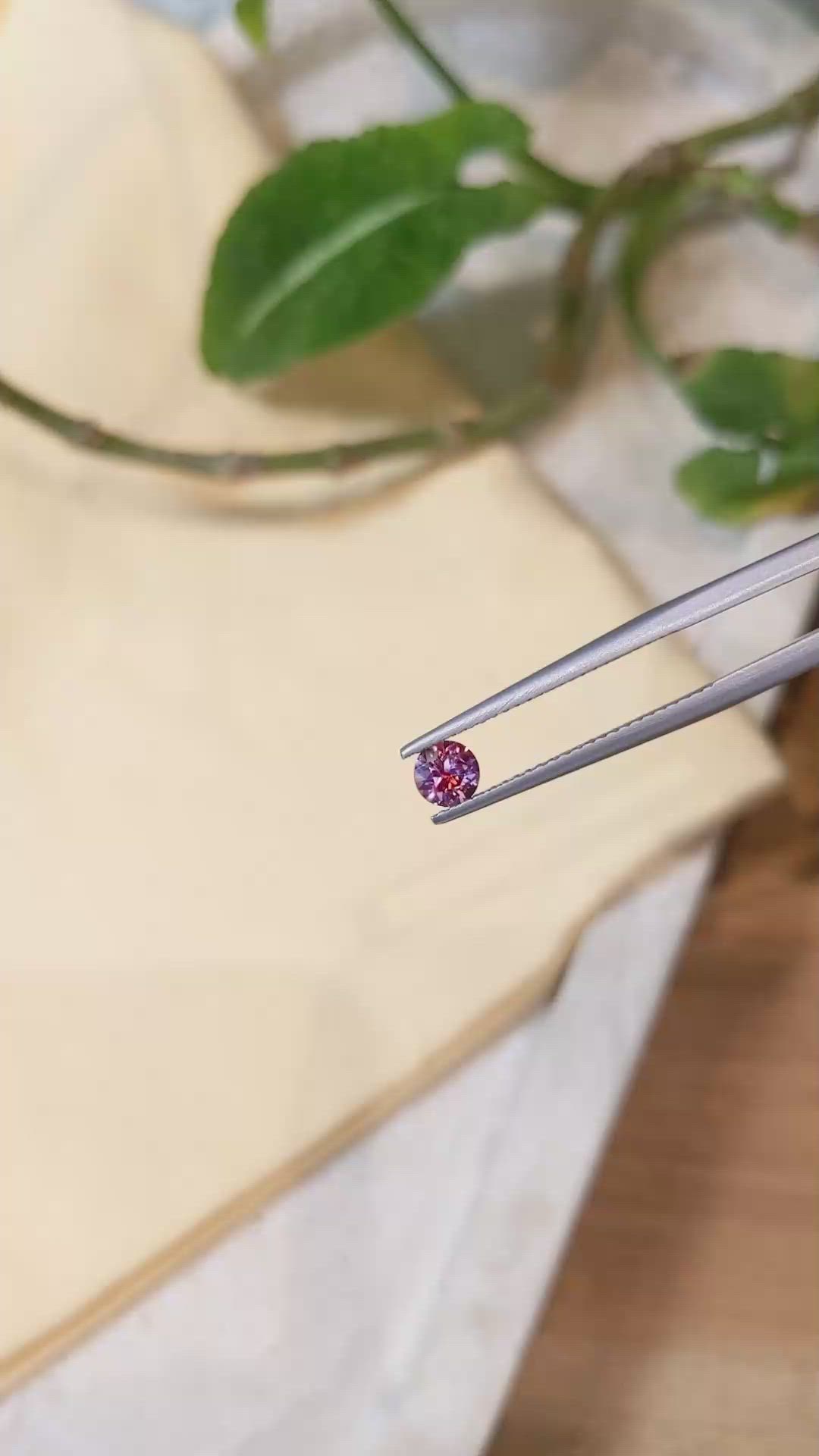 0.42 Ct. Bi Color Sapphire from Montana Size Video