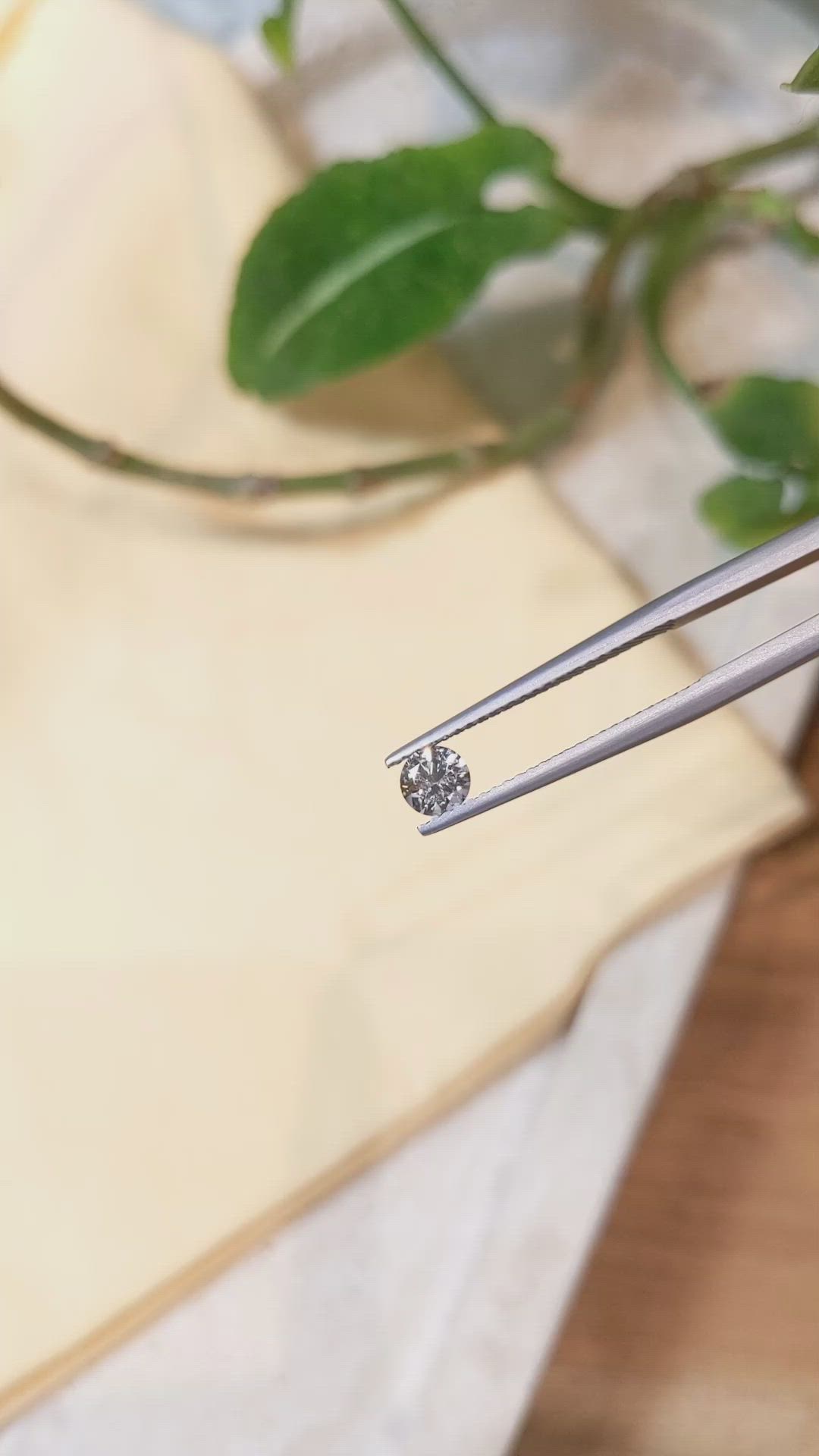 0.42 Ct. Bi Color Sapphire from Montana Size Video