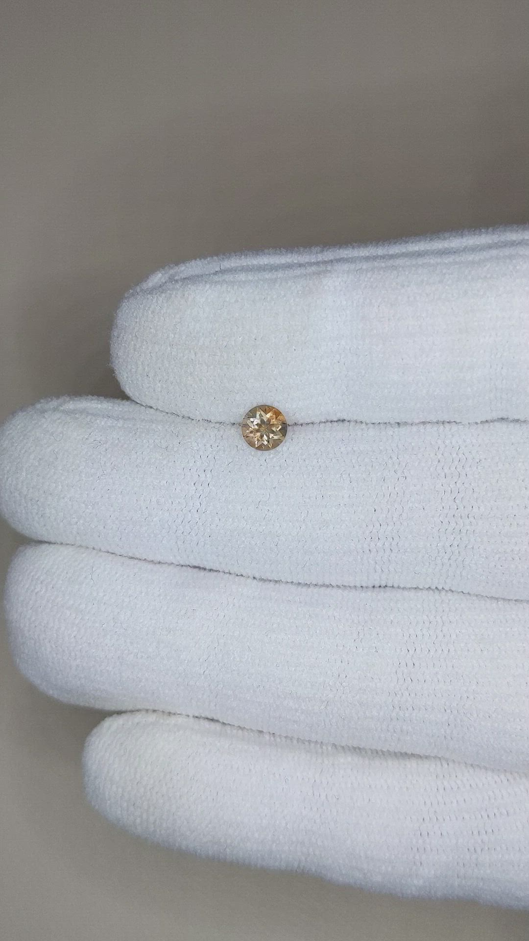 0.45 Ct. Bi Color Sapphire from Montana Size Video