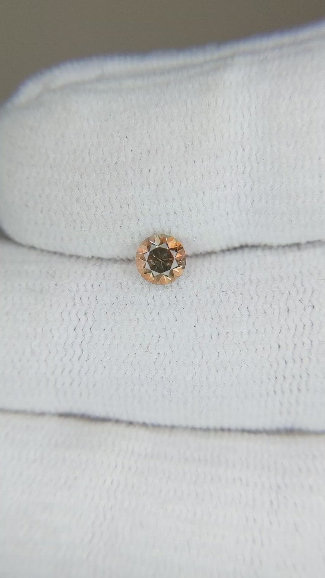 0.45 Ct. Bi Color Sapphire from Montana Size Video