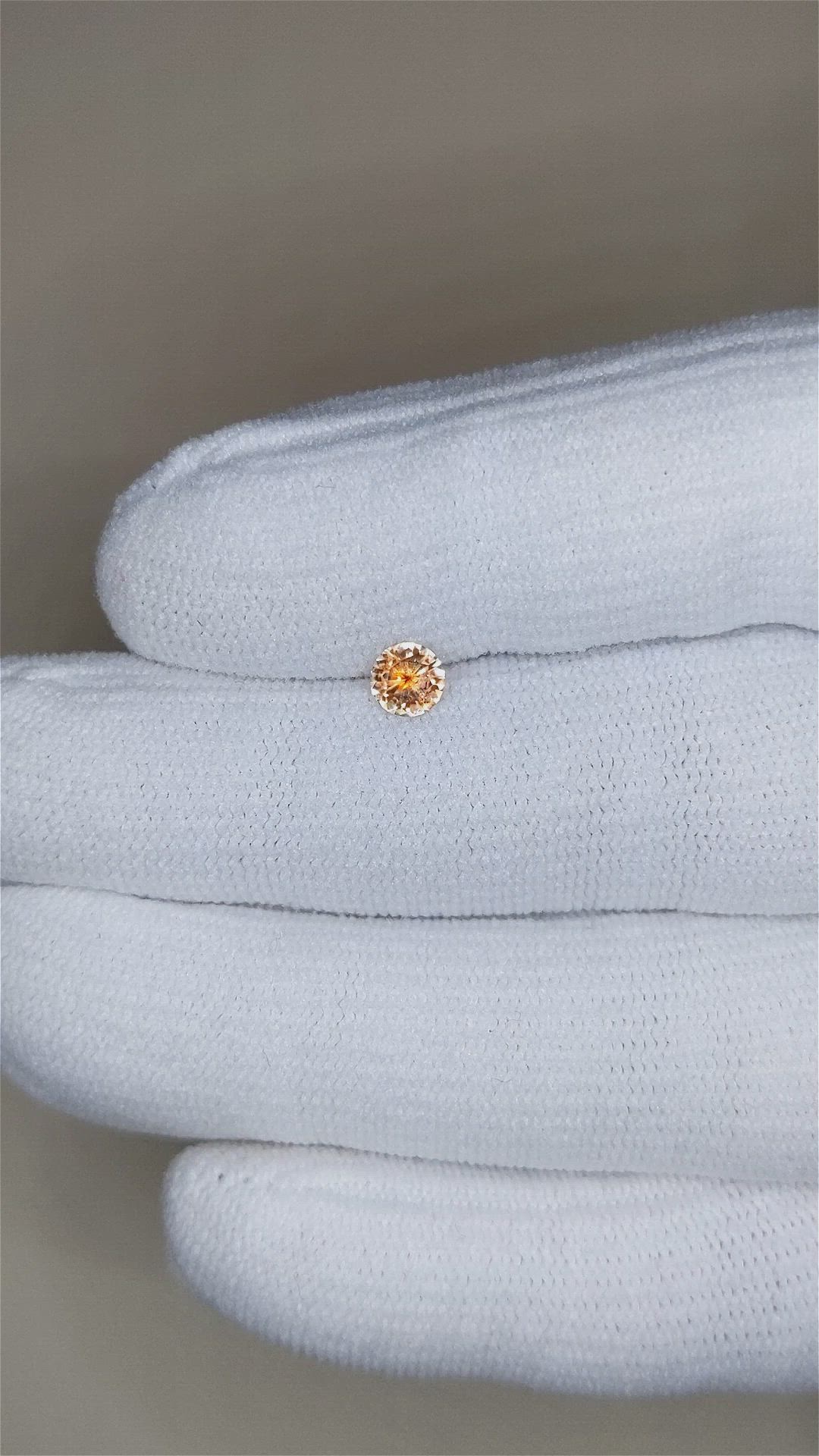 0.39 Ct. Bi Color Sapphire from Montana Size Video