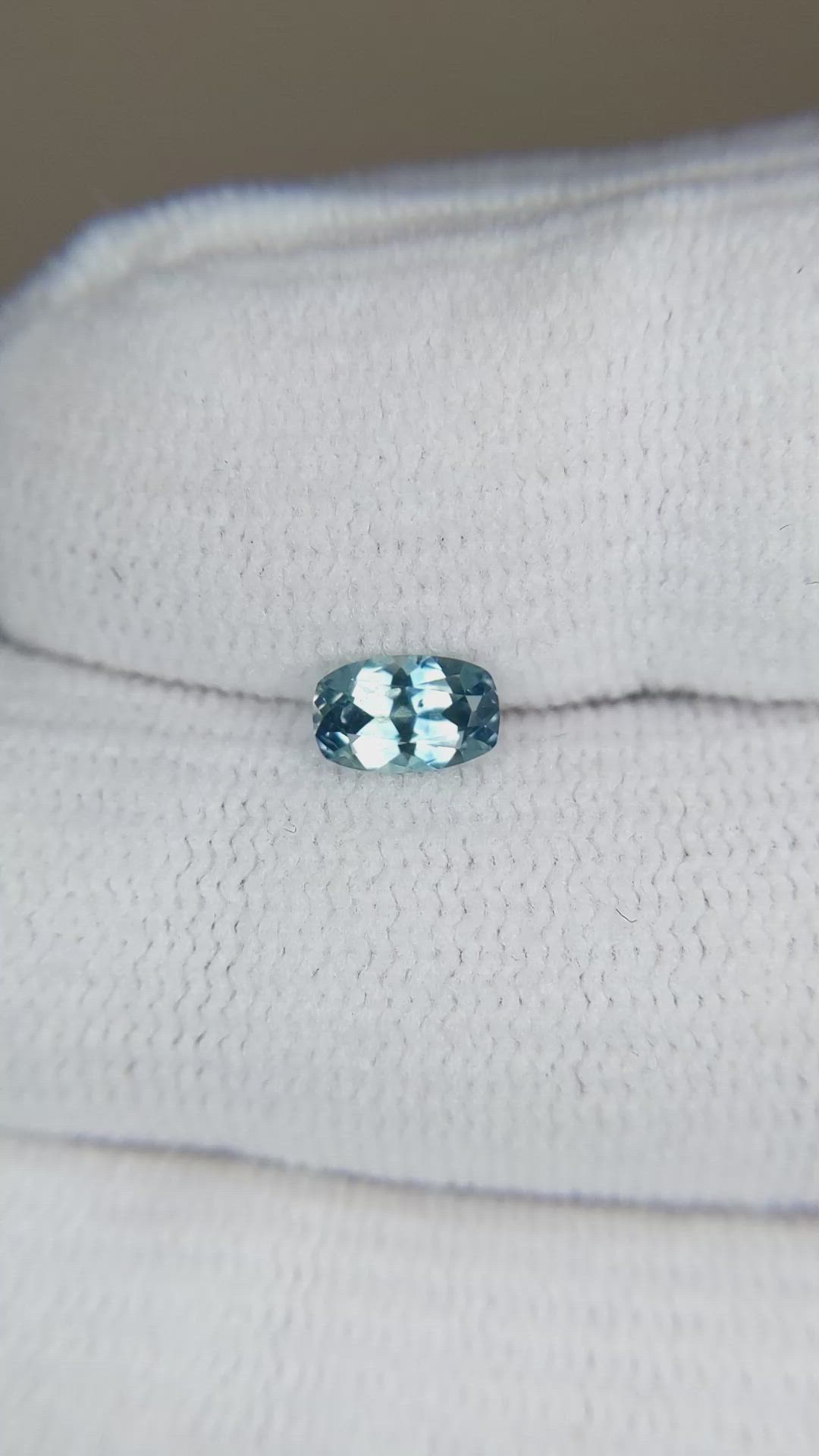 0.50 Ct. Greenish Blue Sapphire from Montana Size Video