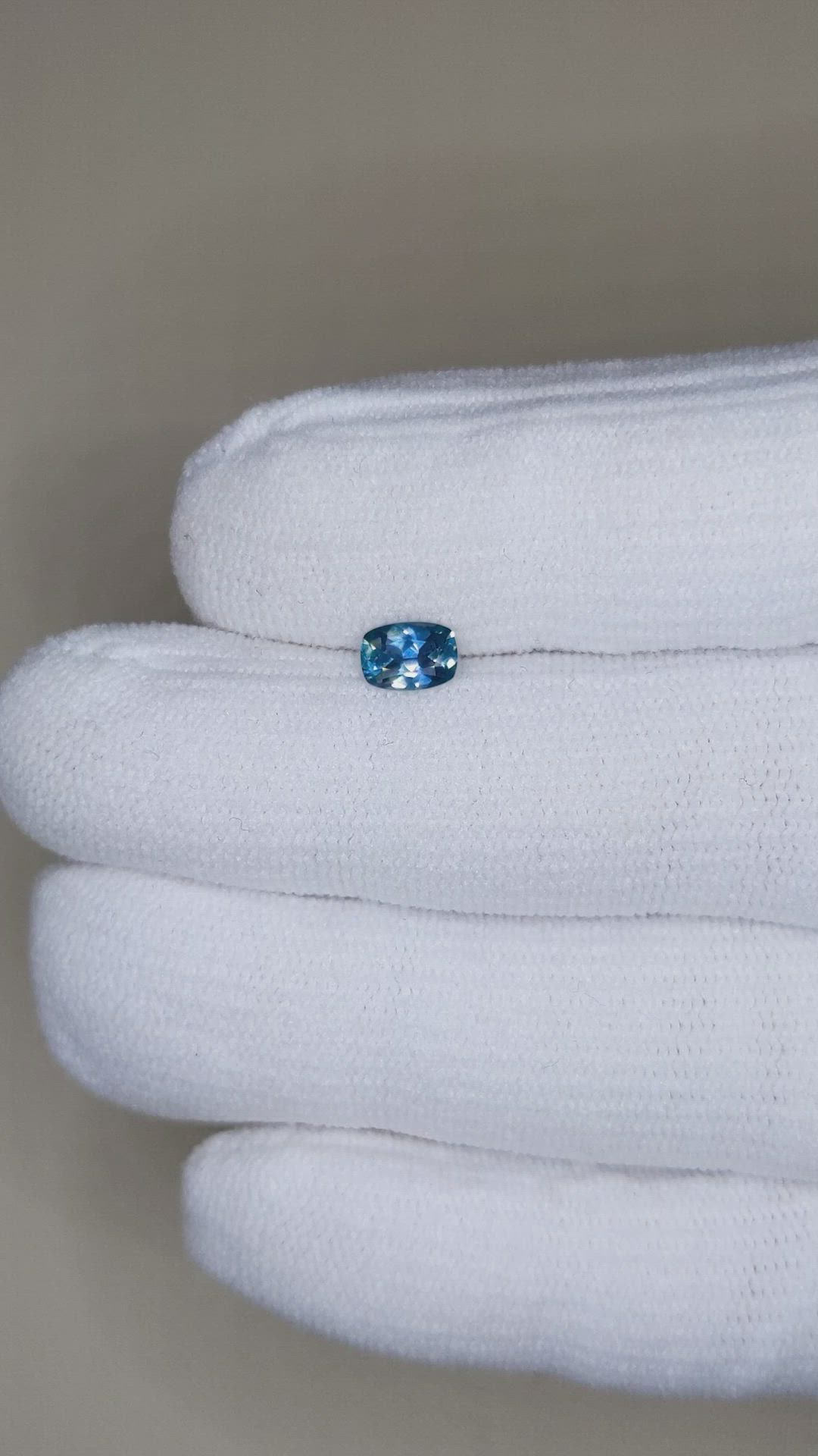 0.50 Ct. Greenish Blue Sapphire from Montana Size Video