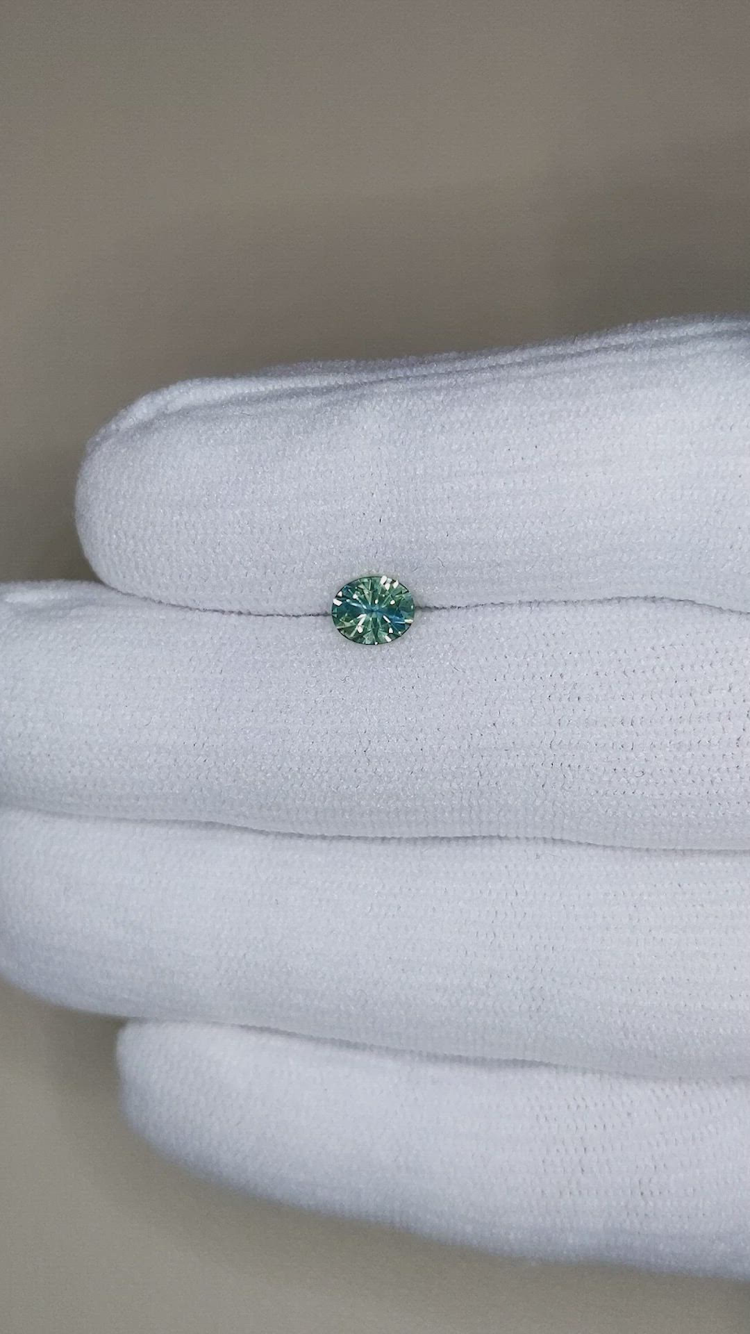 0.76 Ct. Bi Color Sapphire from Montana Size Video