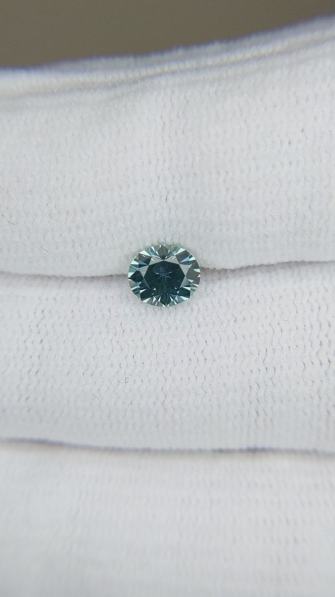 1.01 Ct. Greenish Blue Sapphire from Montana Size Video
