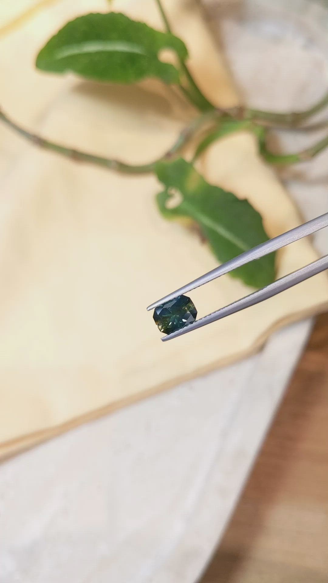 1.42 Ct. Bi Color Sapphire from Montana Size Video