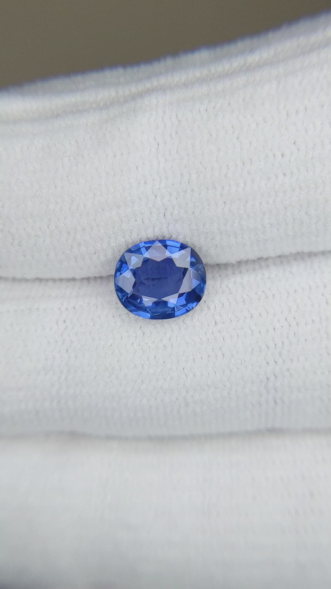 1.79 Ct. Blue Sapphire from Ceylon (Sri Lanka) Size Video