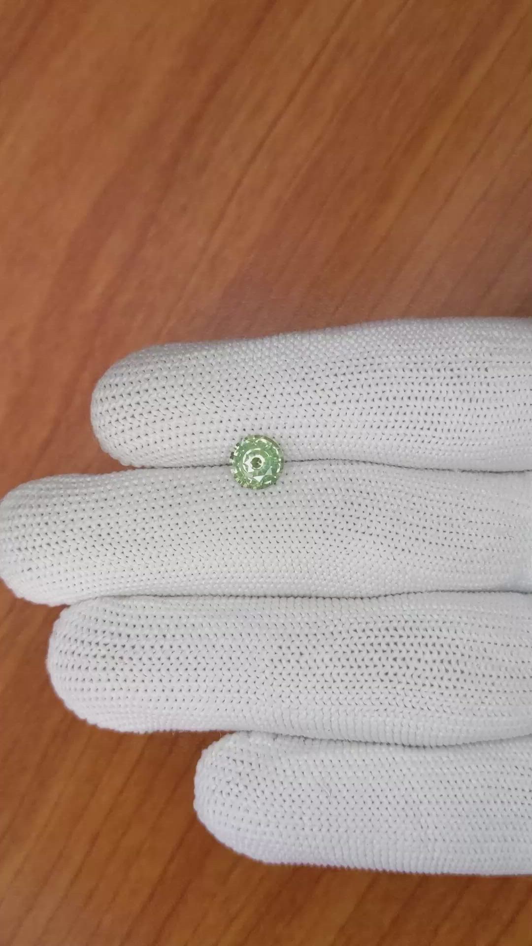 1.31 Ct. Green Sapphire from Ceylon (Sri Lanka) Size Video