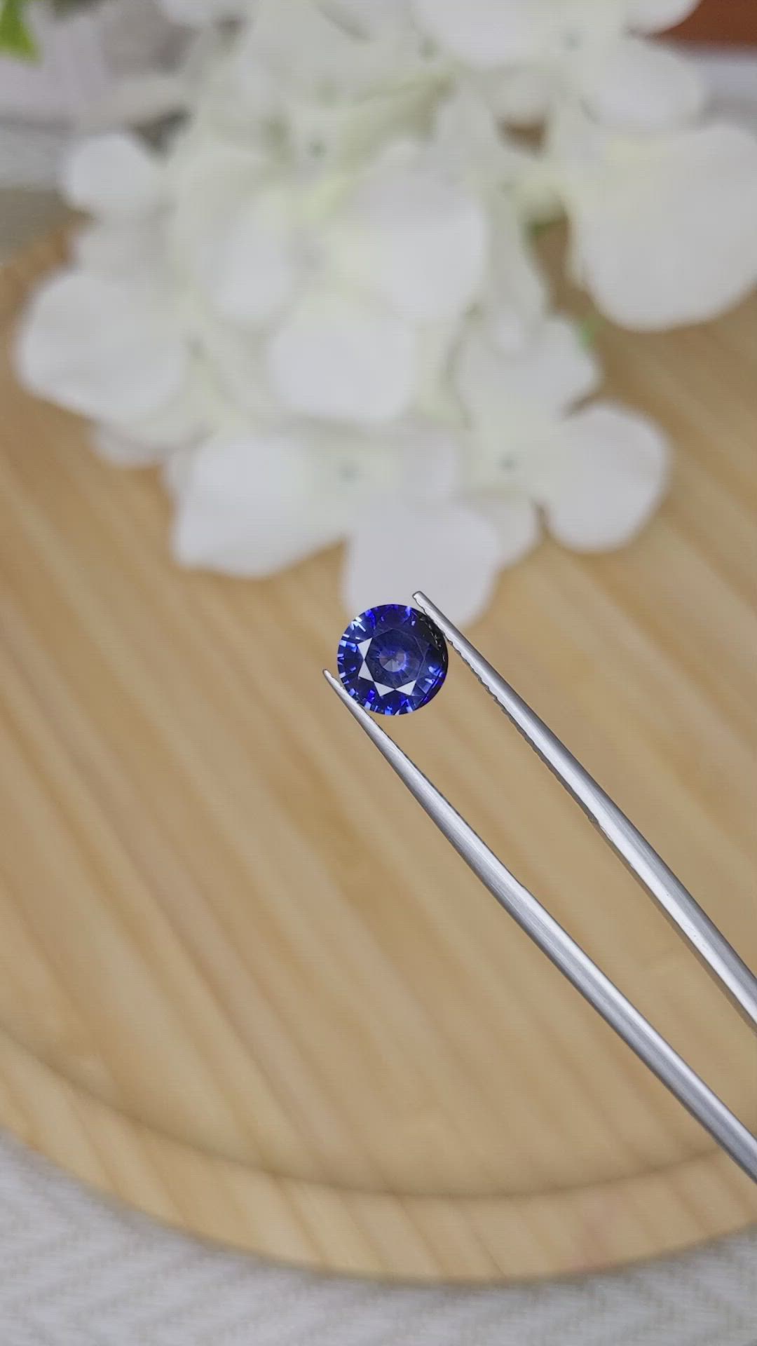 1.93 Ct. Blue Sapphire from Ceylon (Sri Lanka) Size Video