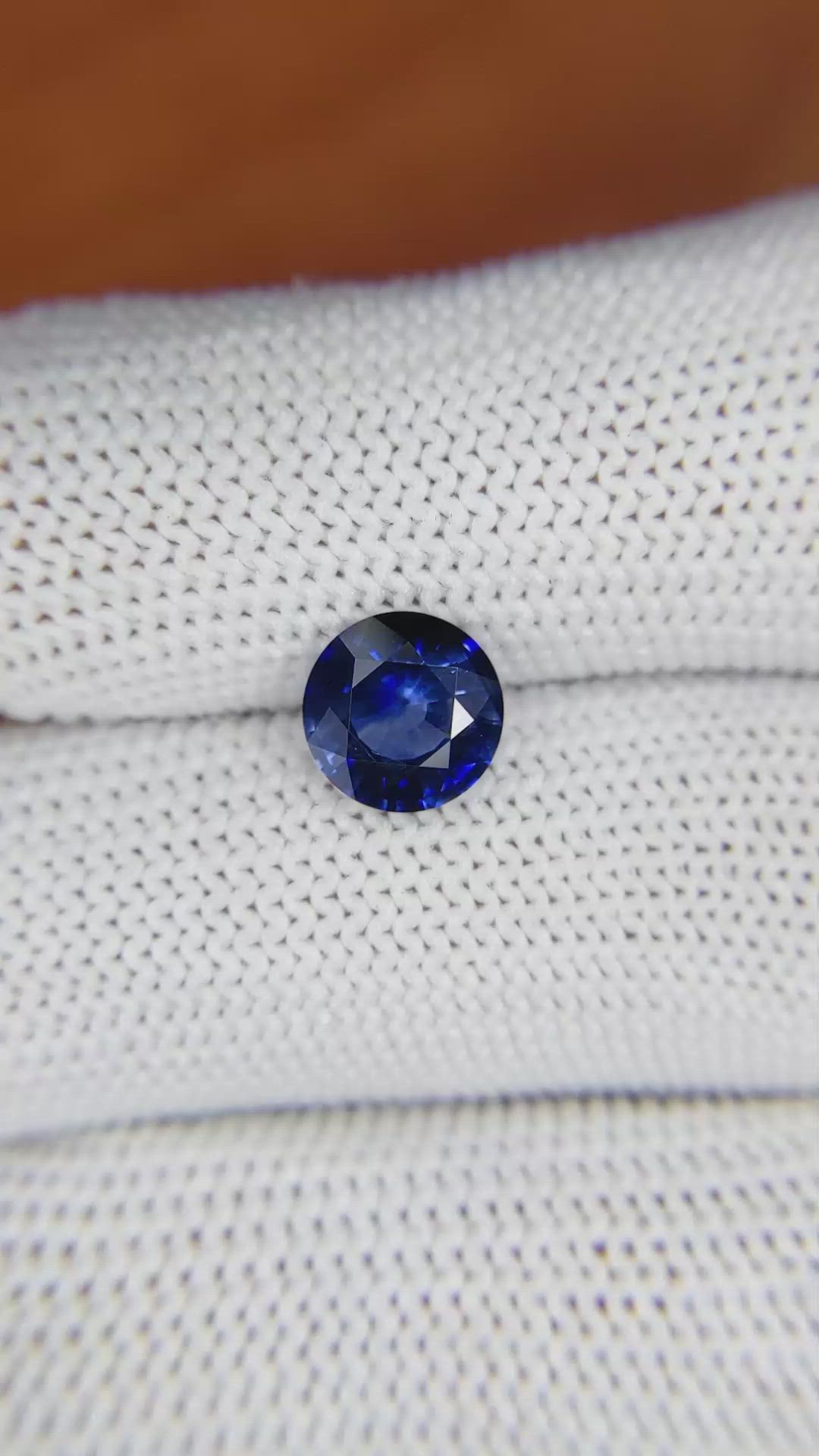 1.93 Ct. Blue Sapphire from Ceylon (Sri Lanka) Size Video