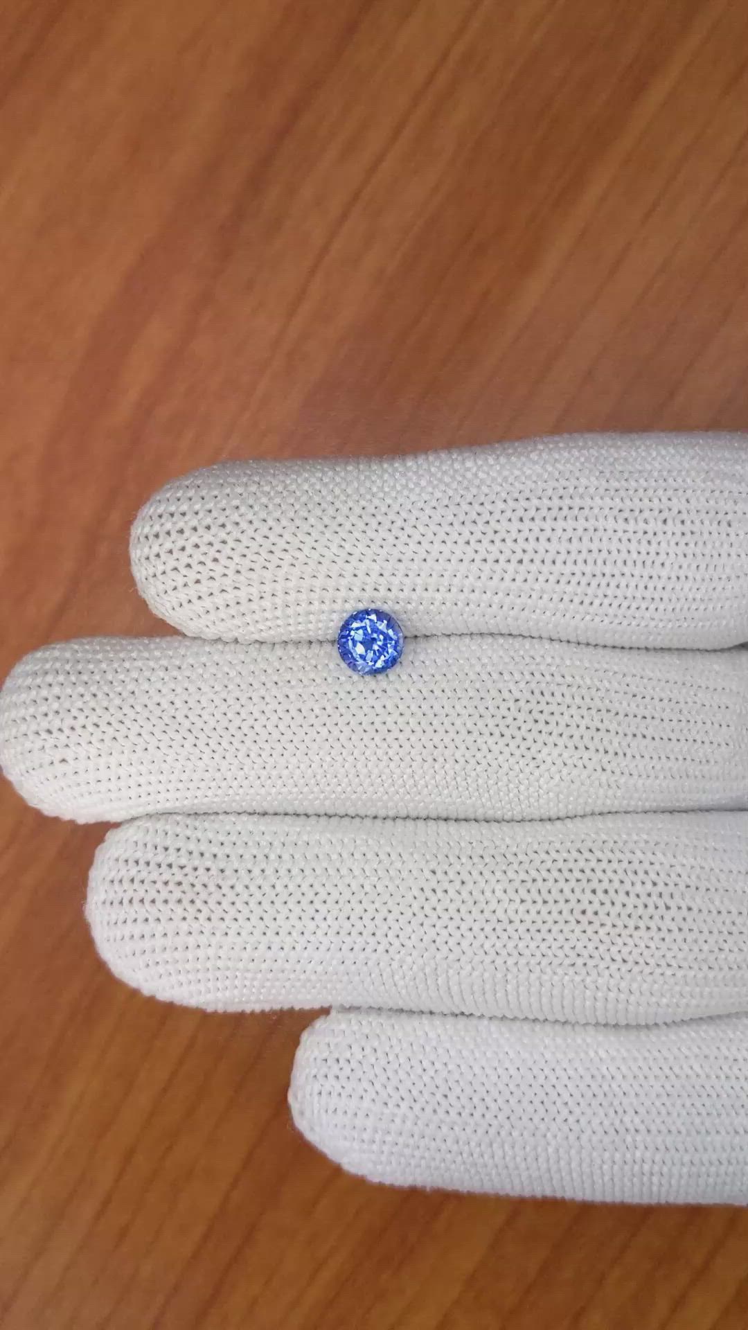 1.03 Ct. Blue Sapphire from Ceylon (Sri Lanka) Size Video