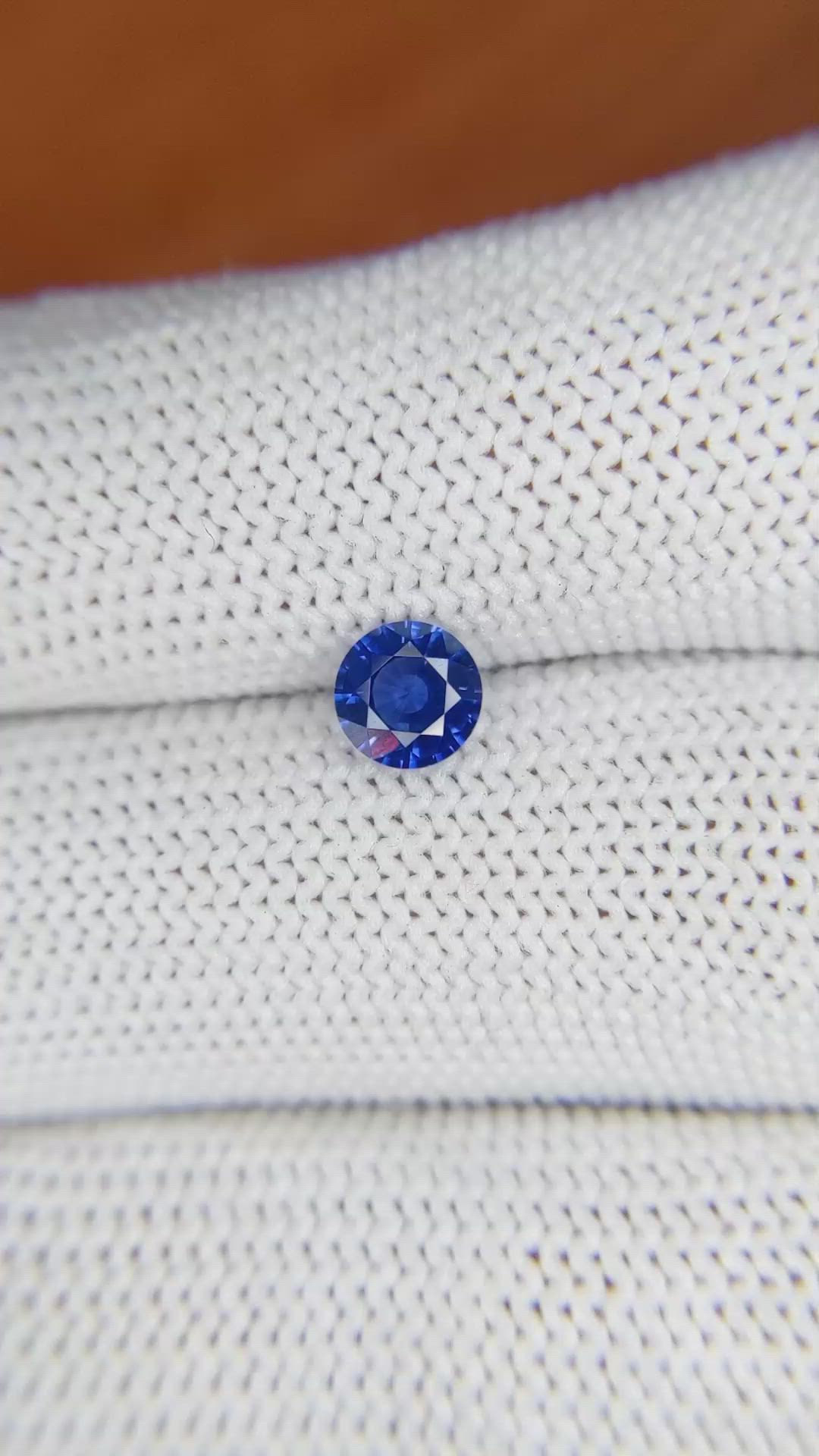 0.71 Ct. Blue Sapphire from Ceylon (Sri Lanka) Size Video