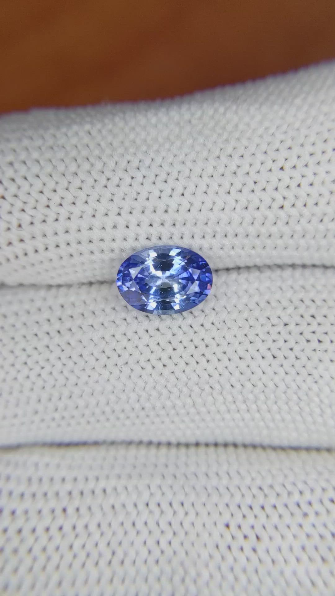 1.75 Ct. Blue Sapphire from Ceylon (Sri Lanka) Size Video
