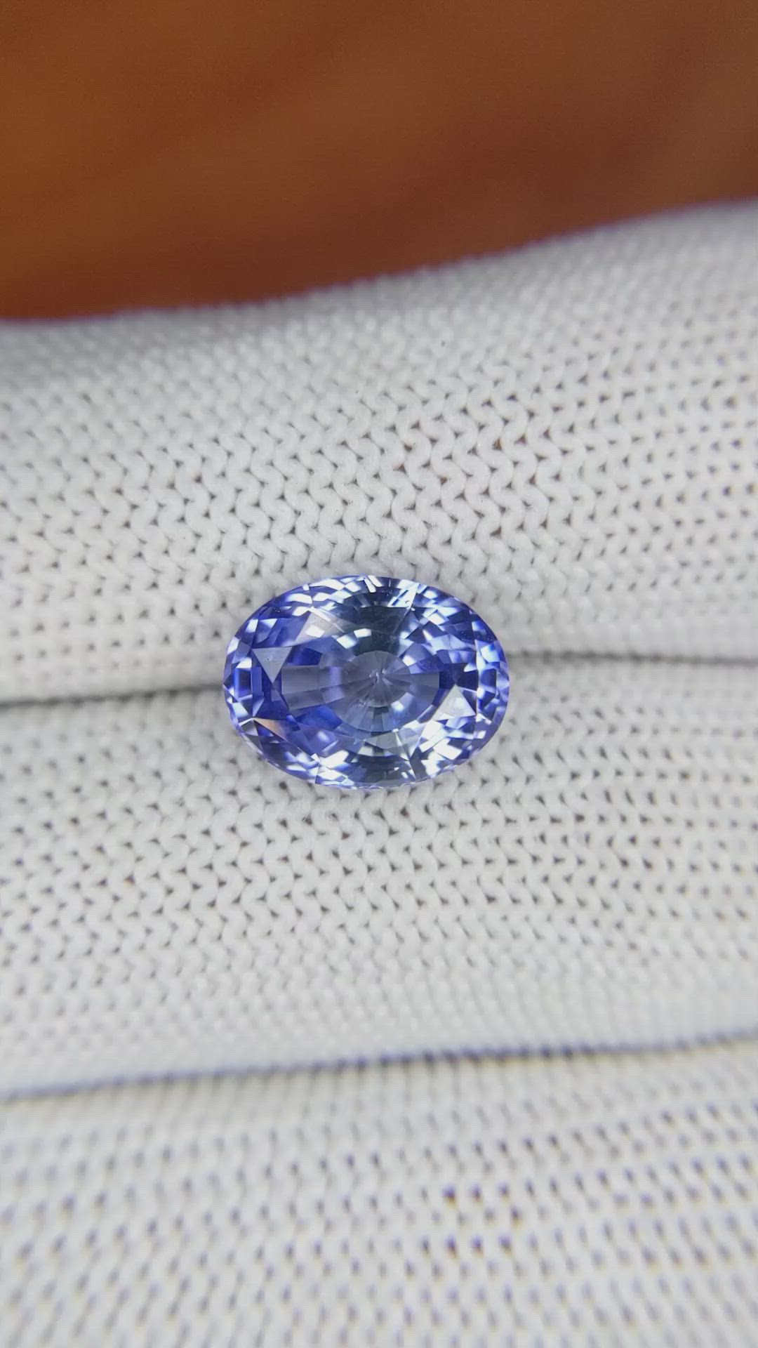 5.48 Ct. Blue Sapphire from Ceylon (Sri Lanka) Size Video