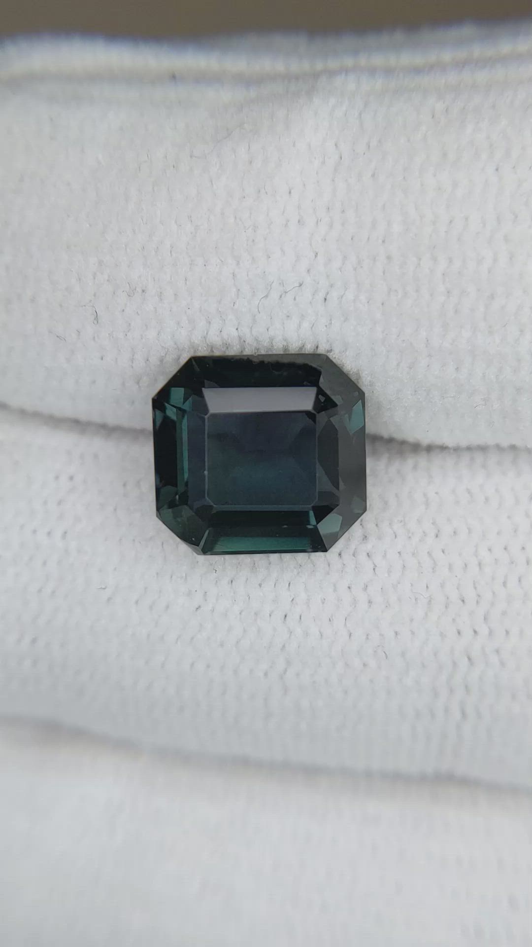 5.08 Ct. Color Change Sapphire from Ceylon (Sri Lanka) Size Video