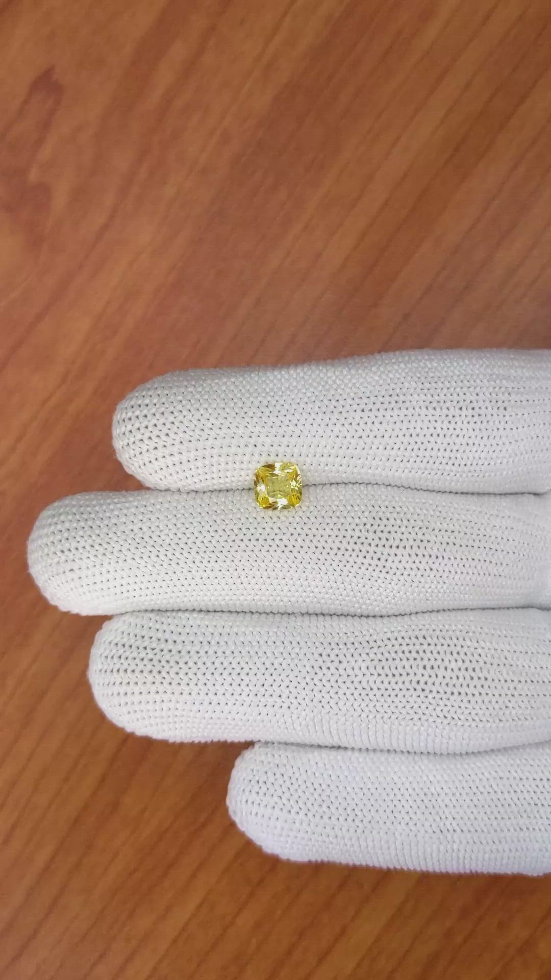 1.10 Ct. Yellow Sapphire from Ceylon (Sri Lanka) Size Video