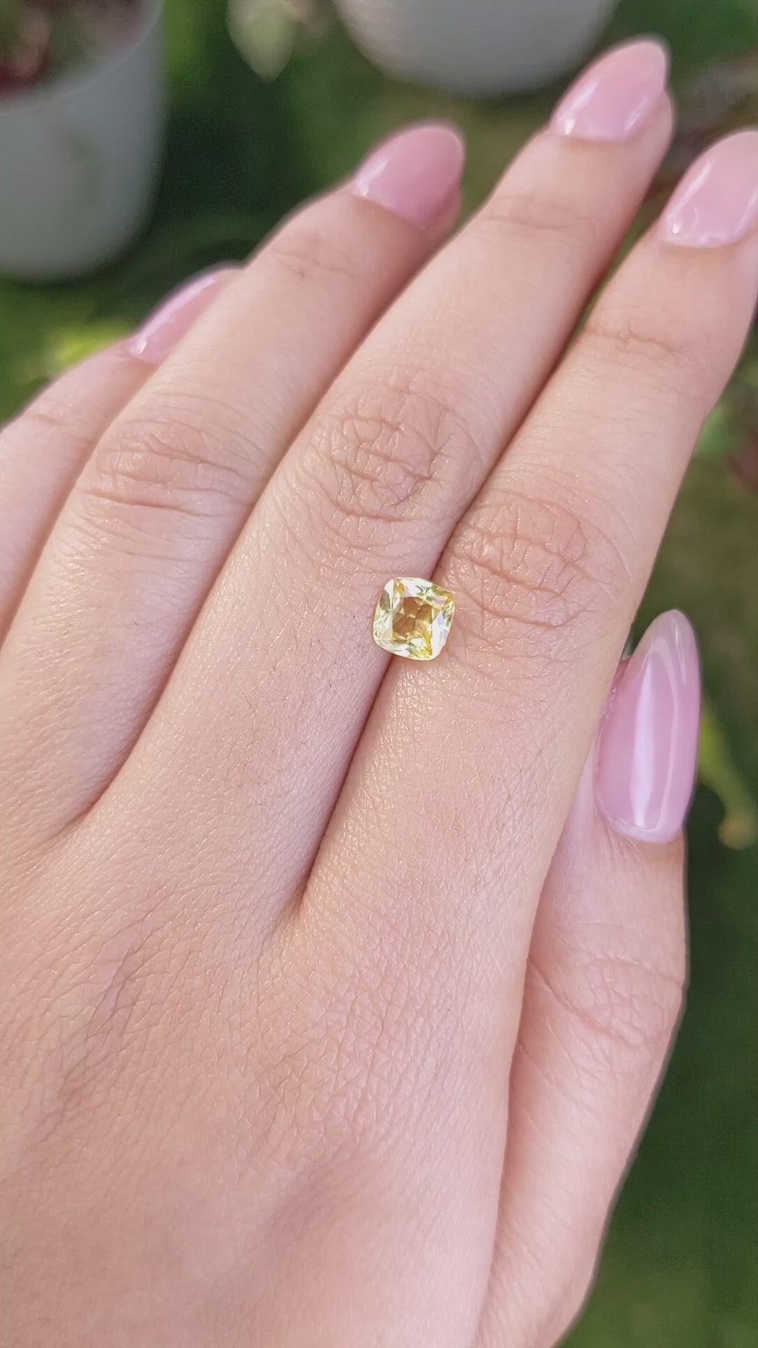 1.10 Ct. Yellow Sapphire from Ceylon (Sri Lanka) Size Video