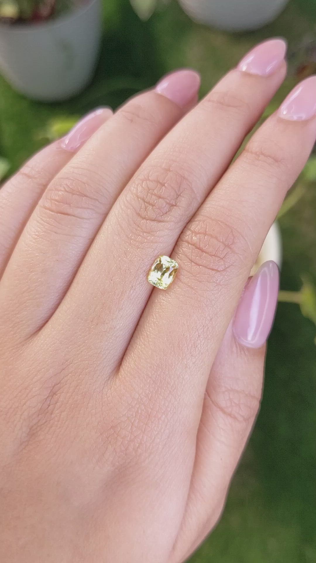 1.07 Ct. Yellow Sapphire from Ceylon (Sri Lanka) Size Video