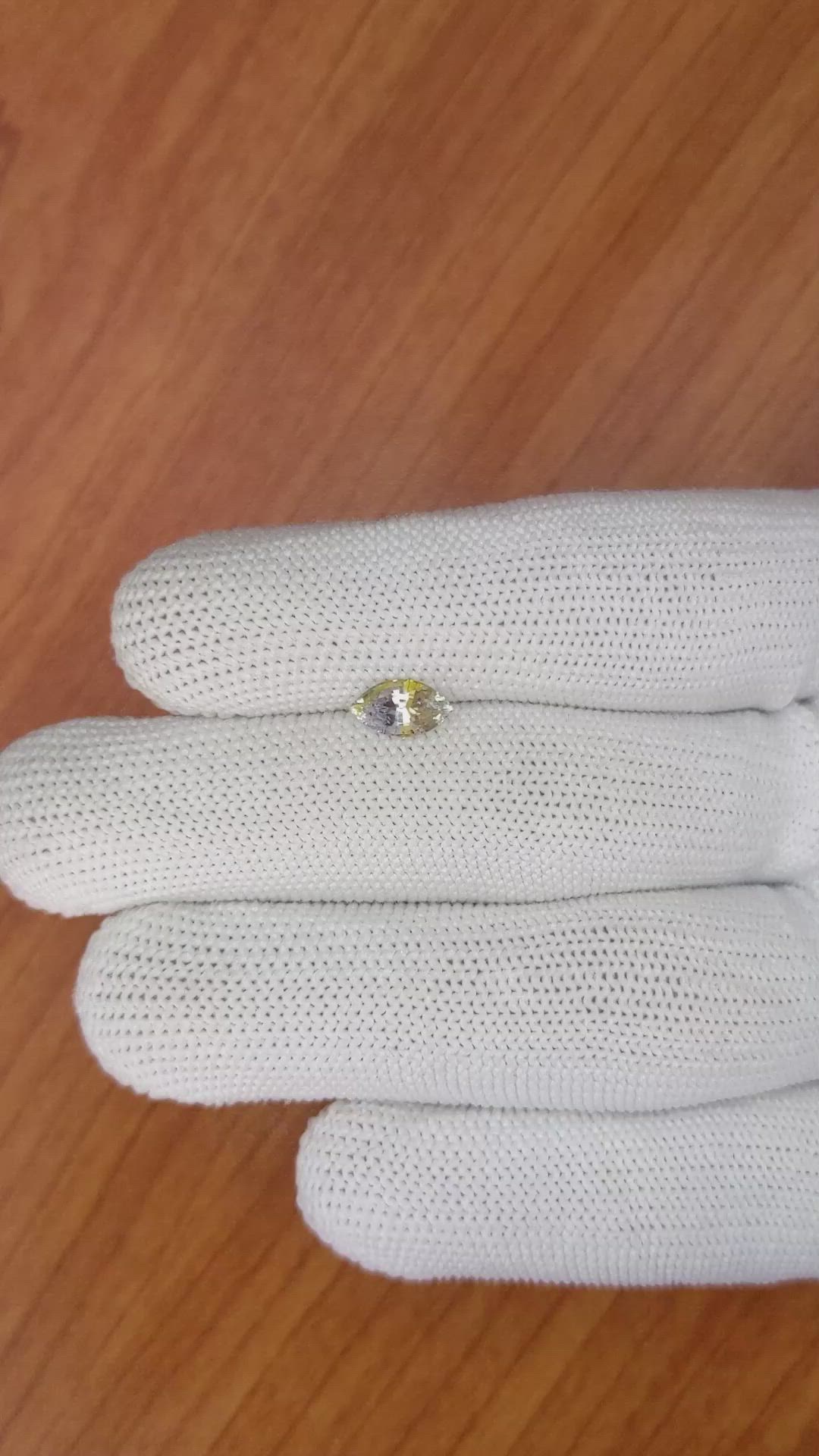 1.12 Ct. Bi Color Sapphire from Ceylon (Sri Lanka) Size Video