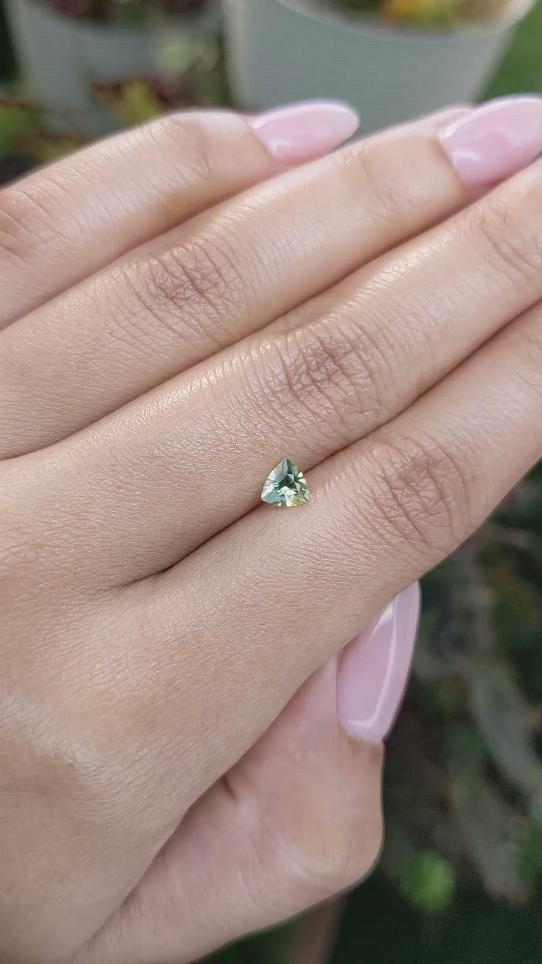 0.44 Ct. Yellowish Green Sapphire from Ceylon (Sri Lanka) Size Video