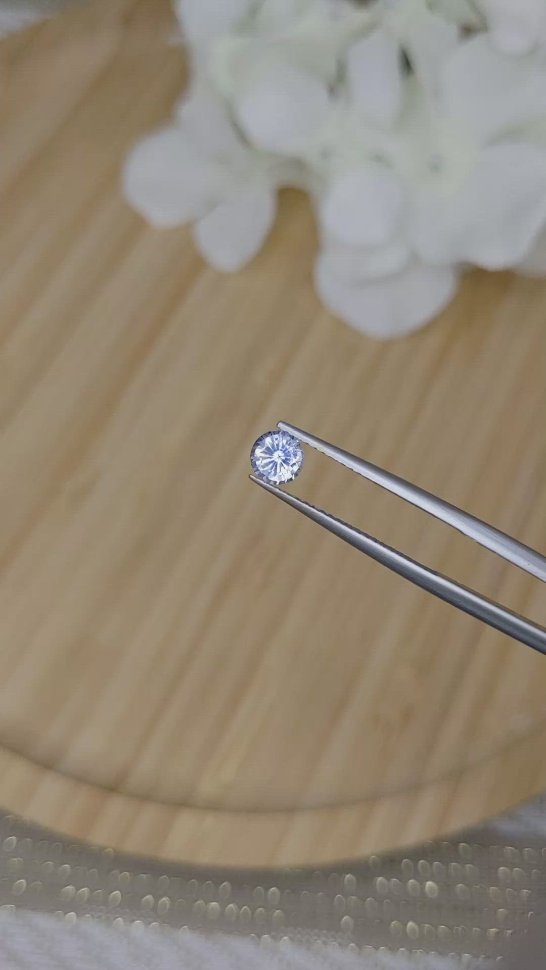 0.64 Ct. Bi Color Sapphire from Ceylon (Sri Lanka) Size Video