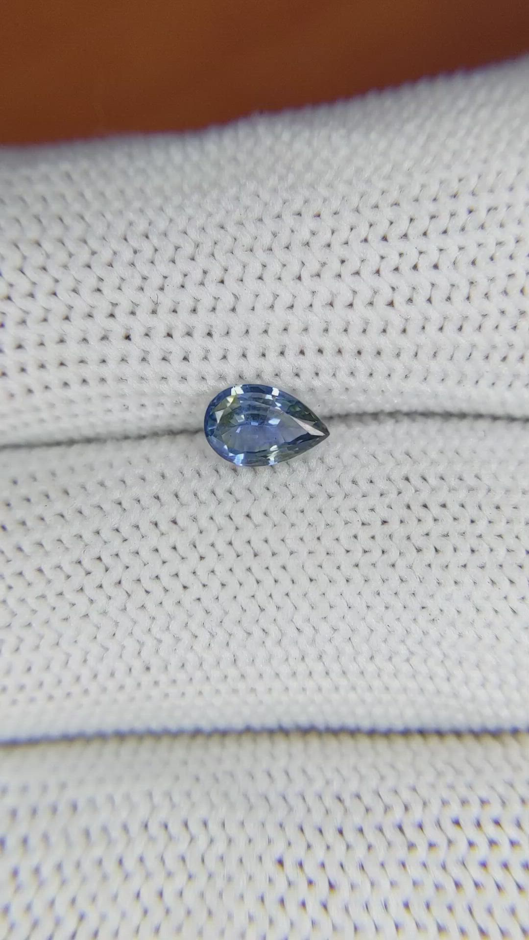 0.61 Ct. Bi Color Sapphire from Ceylon (Sri Lanka) Size Video