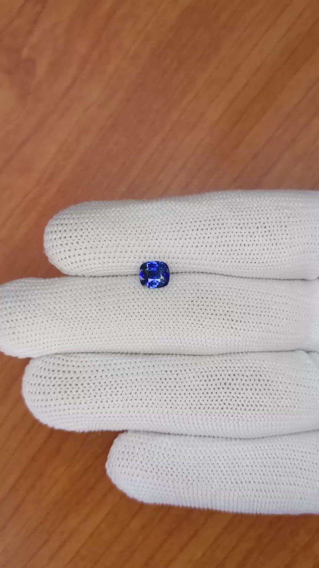 1.10 Ct. Blue Sapphire from Ceylon (Sri Lanka) Size Video