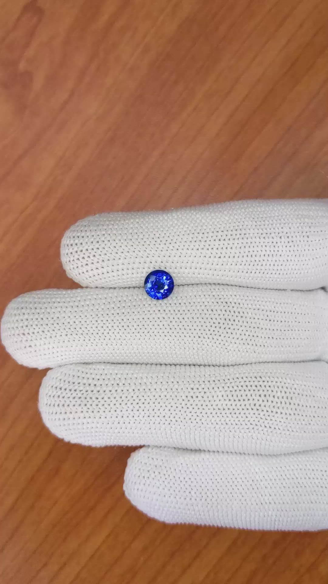 1.04 Ct. Blue Sapphire from Ceylon (Sri Lanka) Size Video