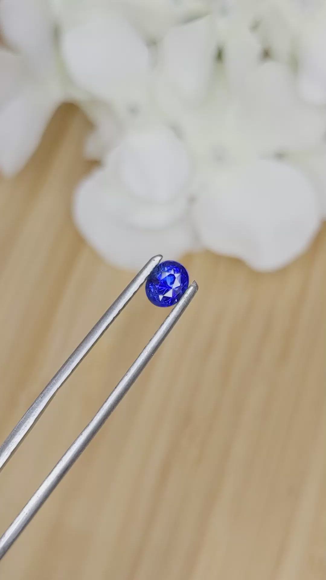 1.03 Ct. Blue Sapphire from Ceylon (Sri Lanka) Size Video