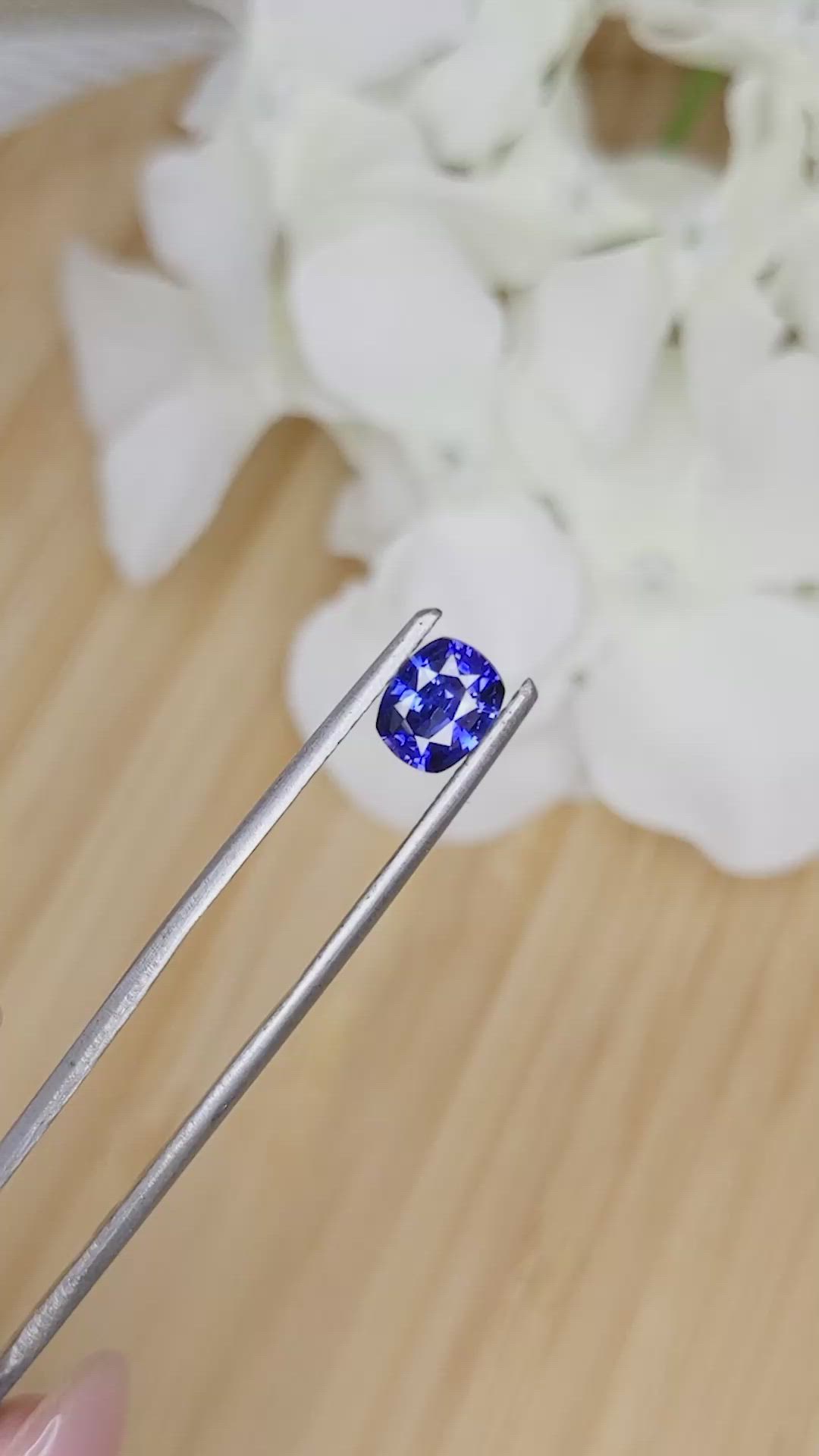 1.09 Ct. Blue Sapphire from Ceylon (Sri Lanka) Size Video