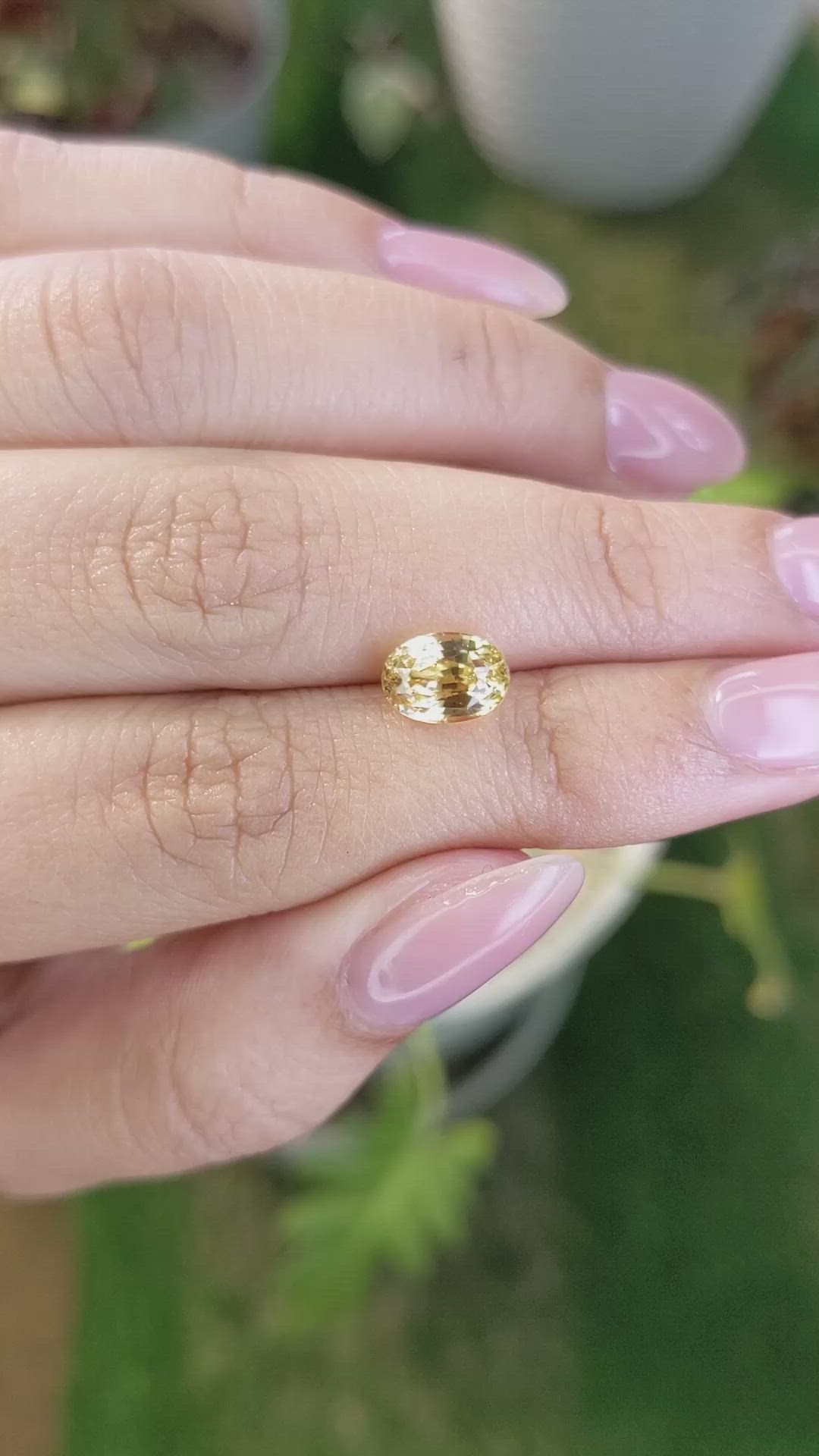 2.63 Ct. Yellow Sapphire from Ceylon (Sri Lanka) Size Video