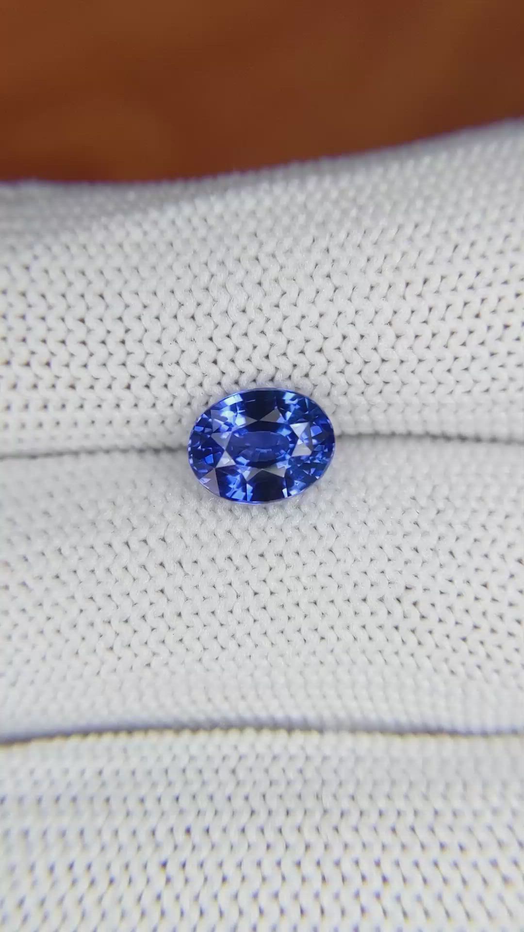 2.10 Ct. Blue Sapphire from Ceylon (Sri Lanka) Size Video