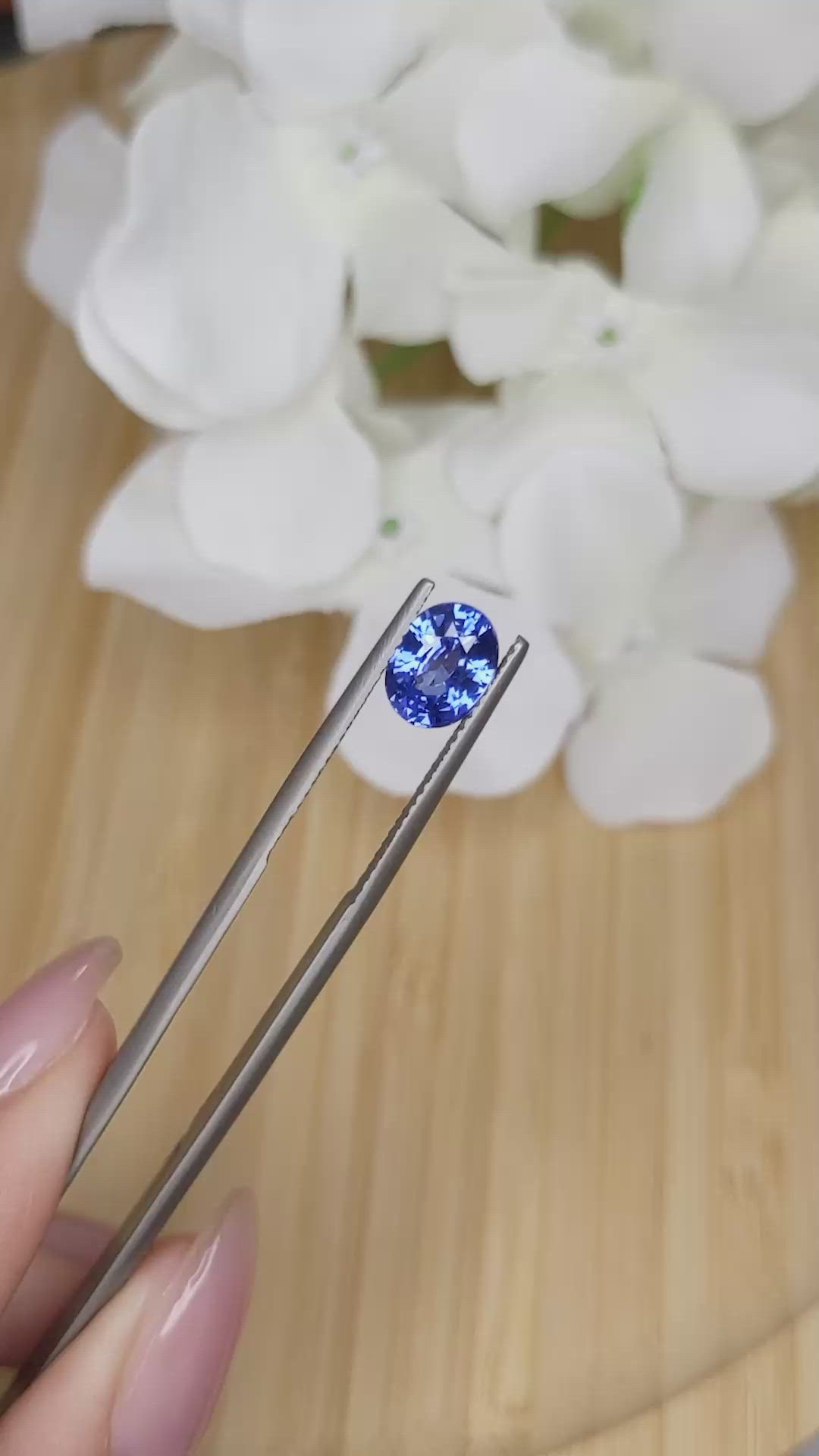 2.10 Ct. Blue Sapphire from Ceylon (Sri Lanka) Size Video