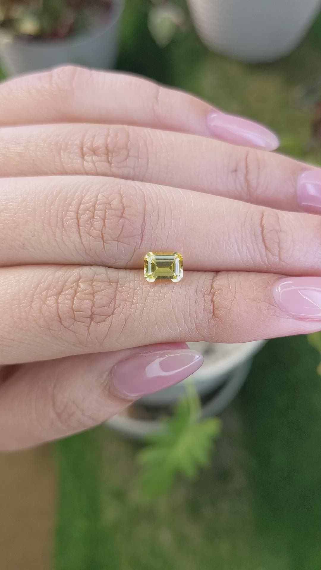 1.14 Ct. Yellow Sapphire from Ceylon (Sri Lanka) Size Video